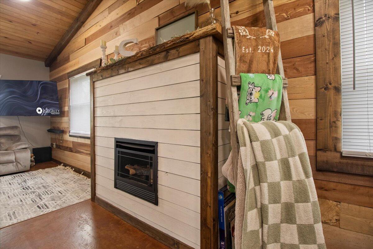 5581 Highway 95 Property Photo 11