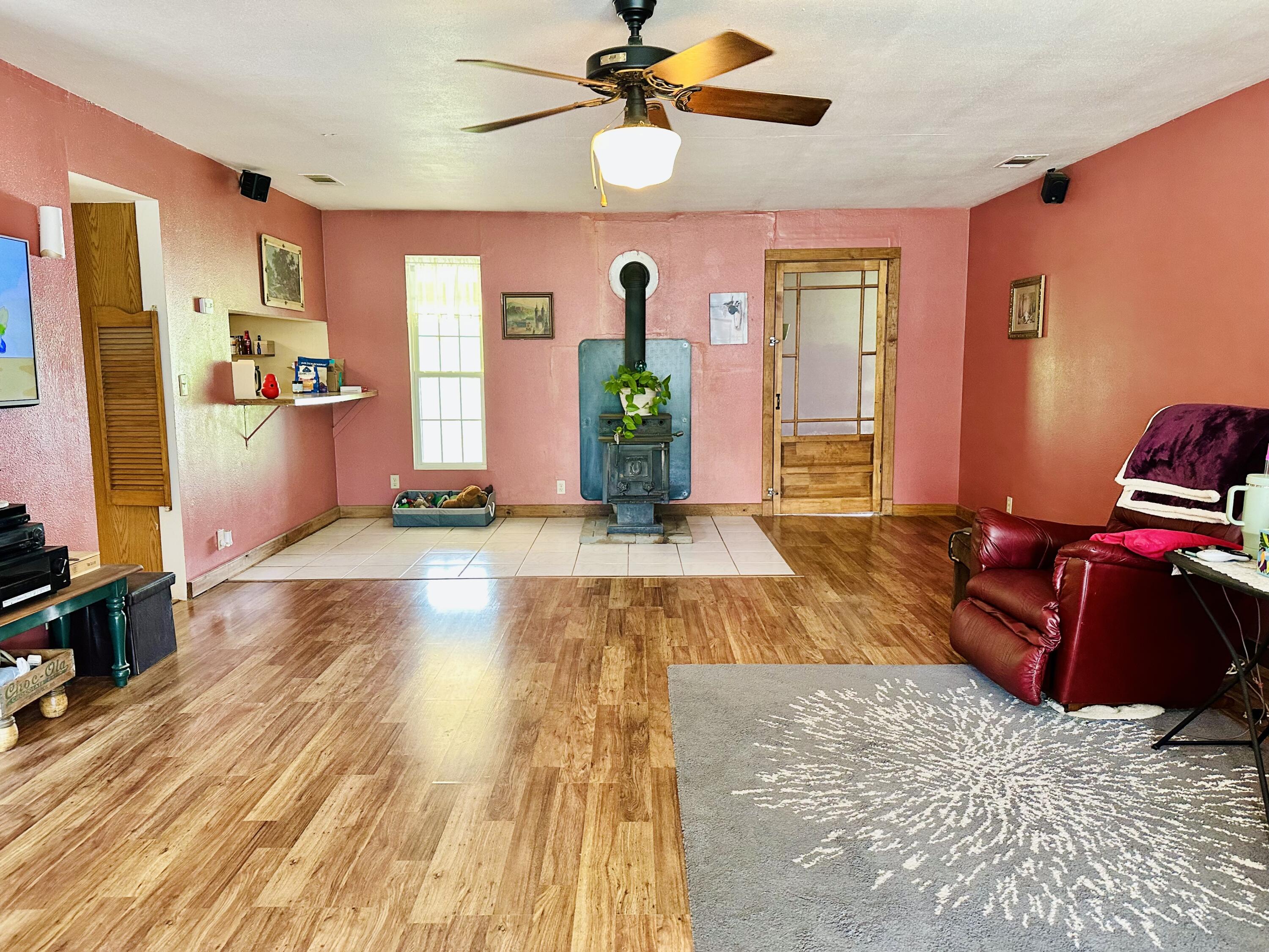 18061 Grogan Road Property Photo 6