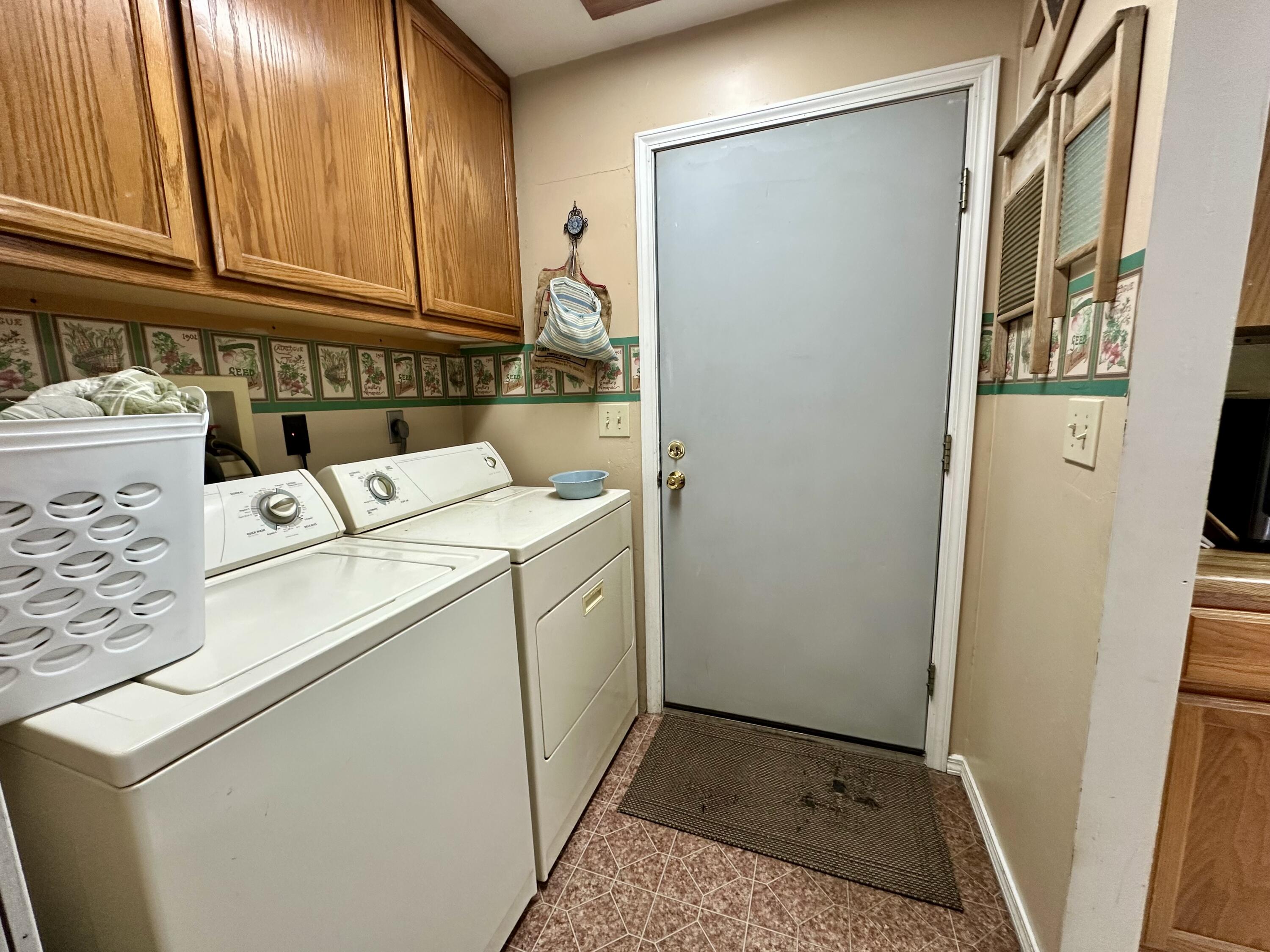18061 Grogan Road Property Photo 19