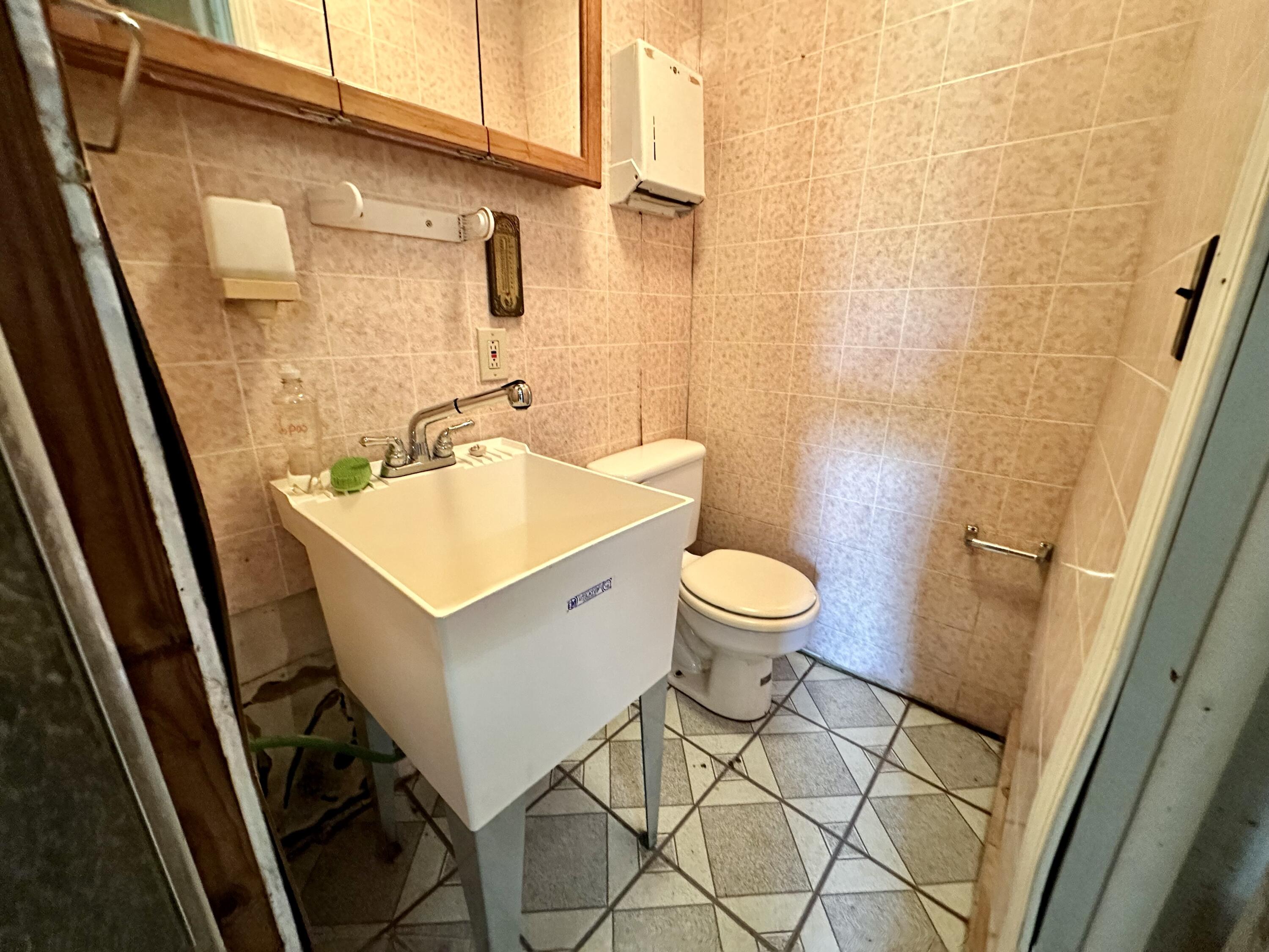 18061 Grogan Road Property Photo 21