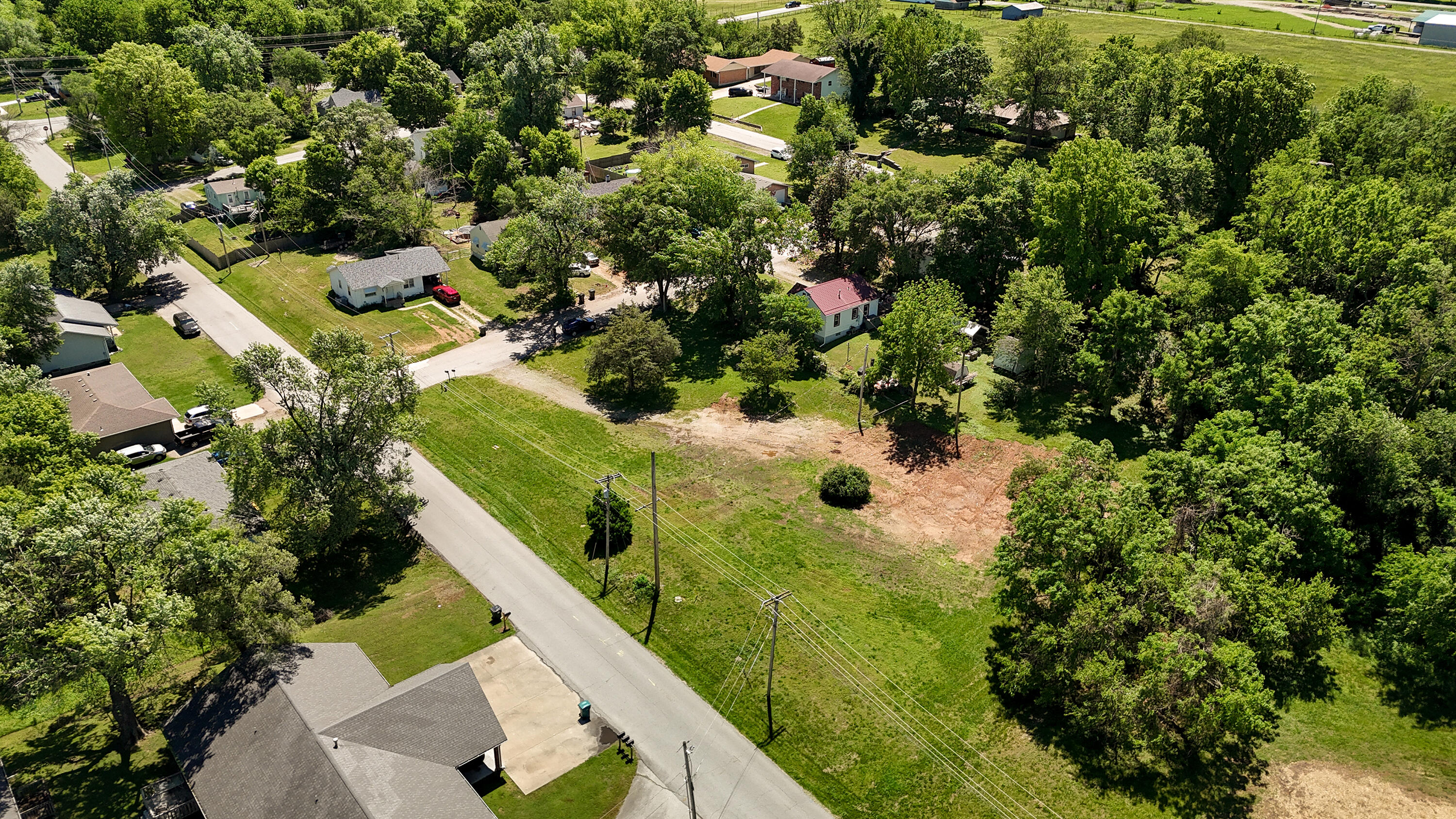 Tracks 2&3 Gibbs Property Photo 5