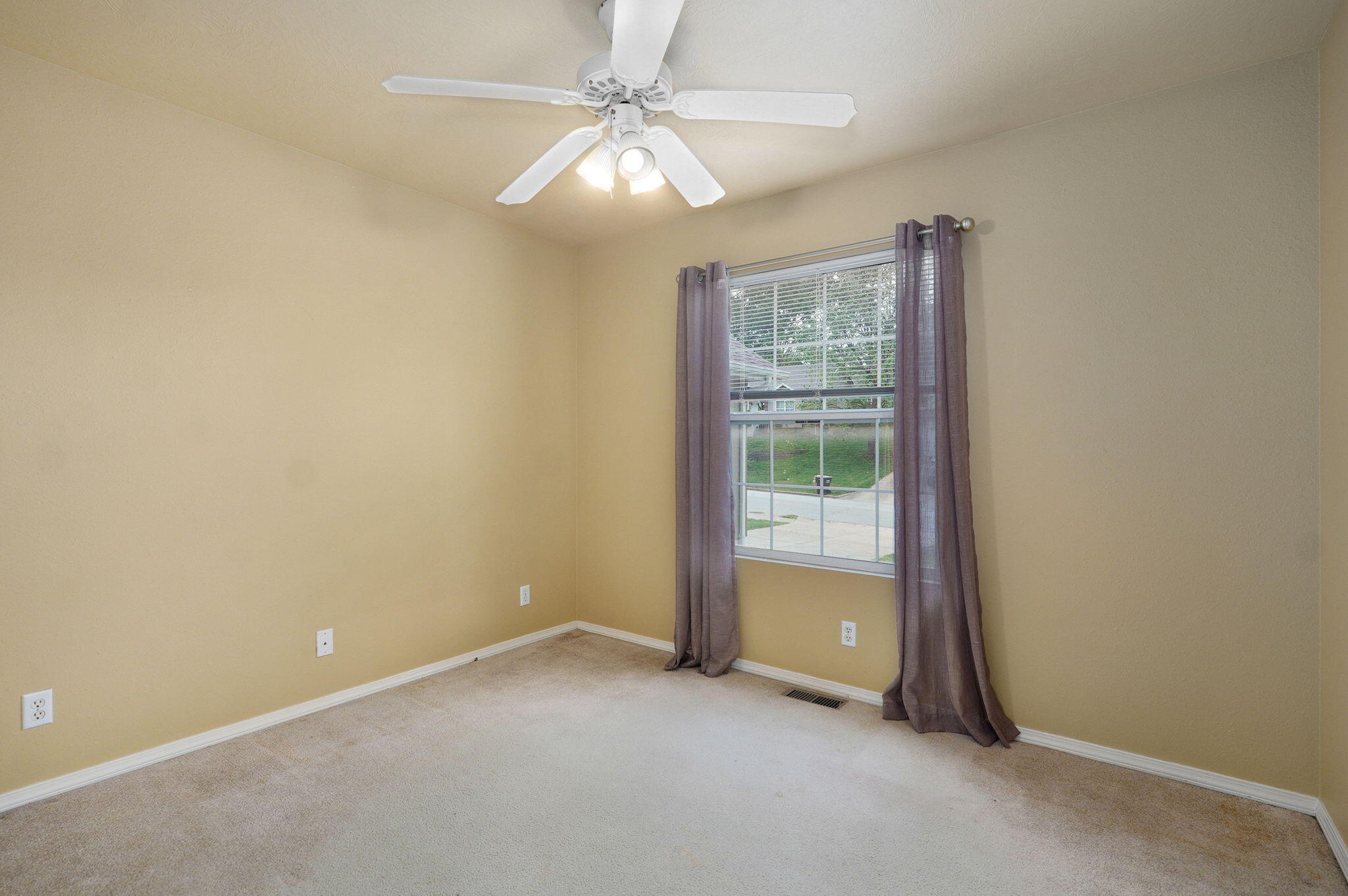 3809 West El Castile Street Property Photo 15