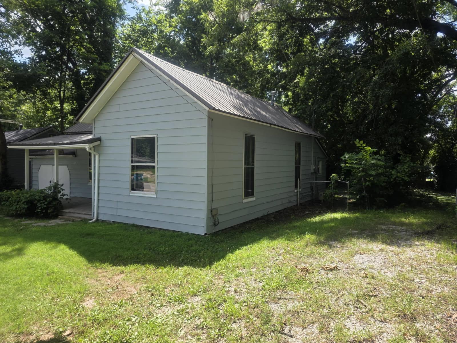 2007 North Travis Avenue Property Photo 2