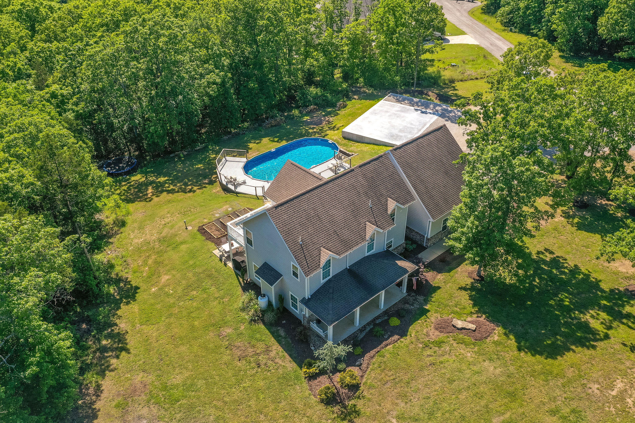 115 Highpoint Circle Property Photo 3