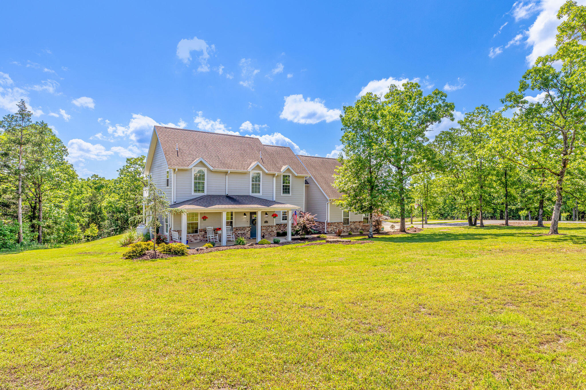 115 Highpoint Circle Property Photo 4