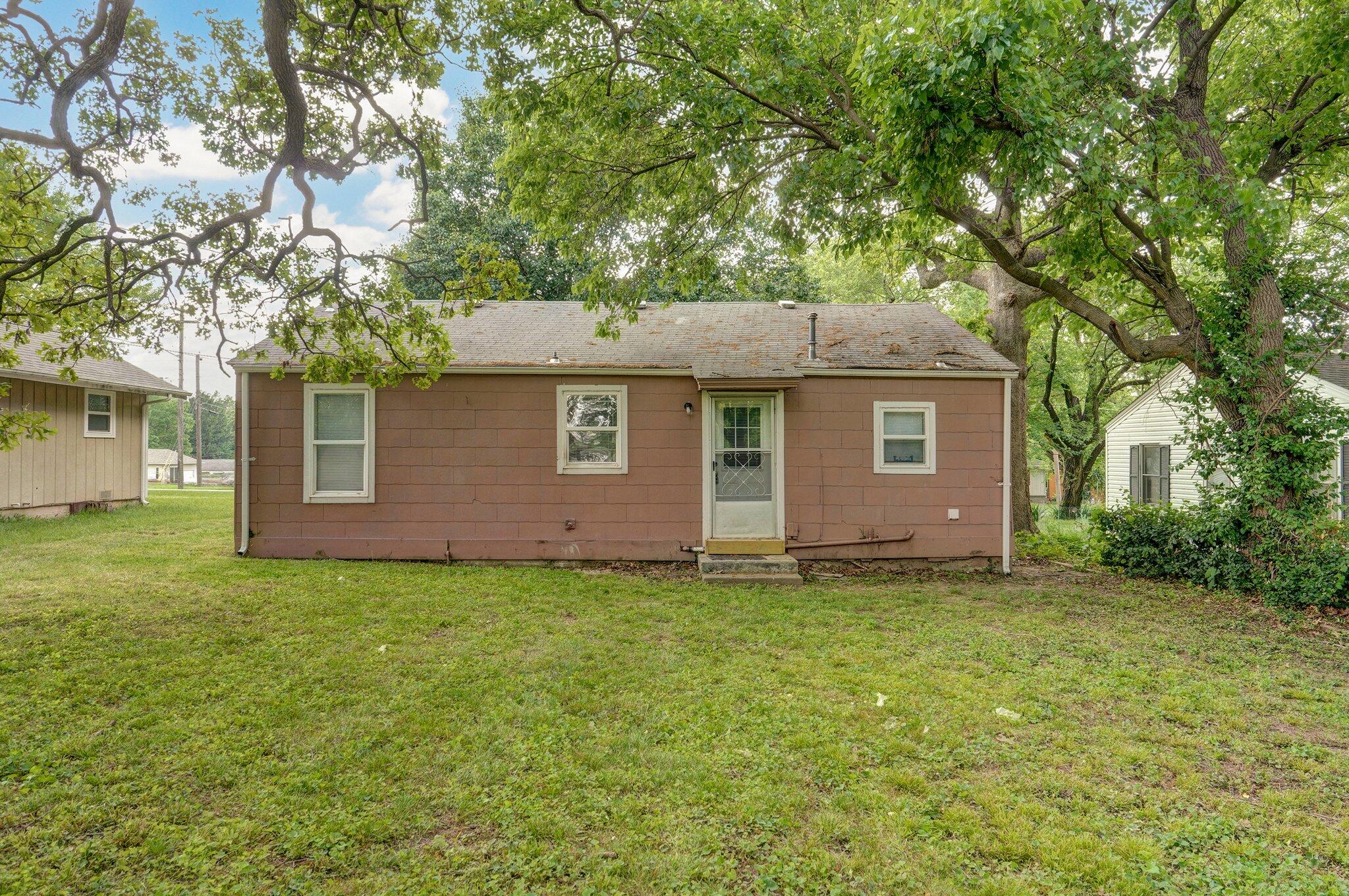 2708 North Fremont Avenue Property Photo 16
