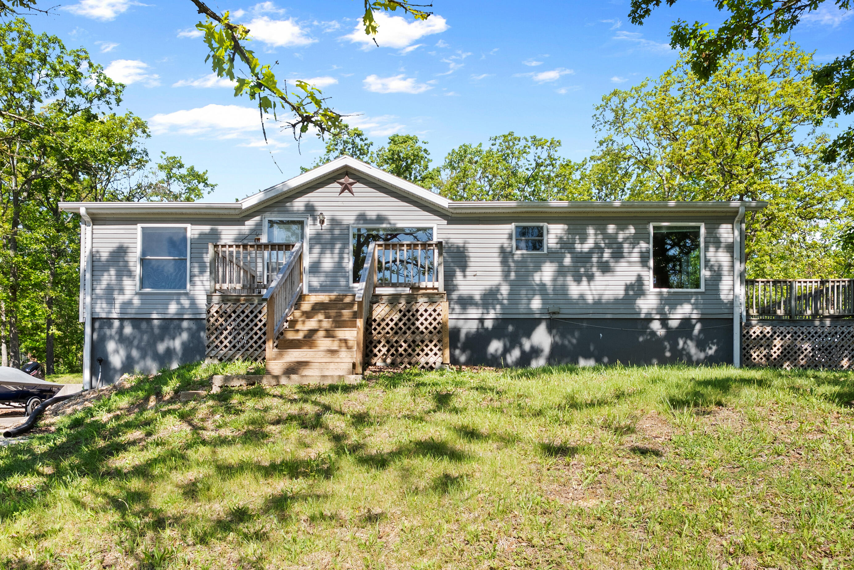 24052 Graybridge East Property Photo 2