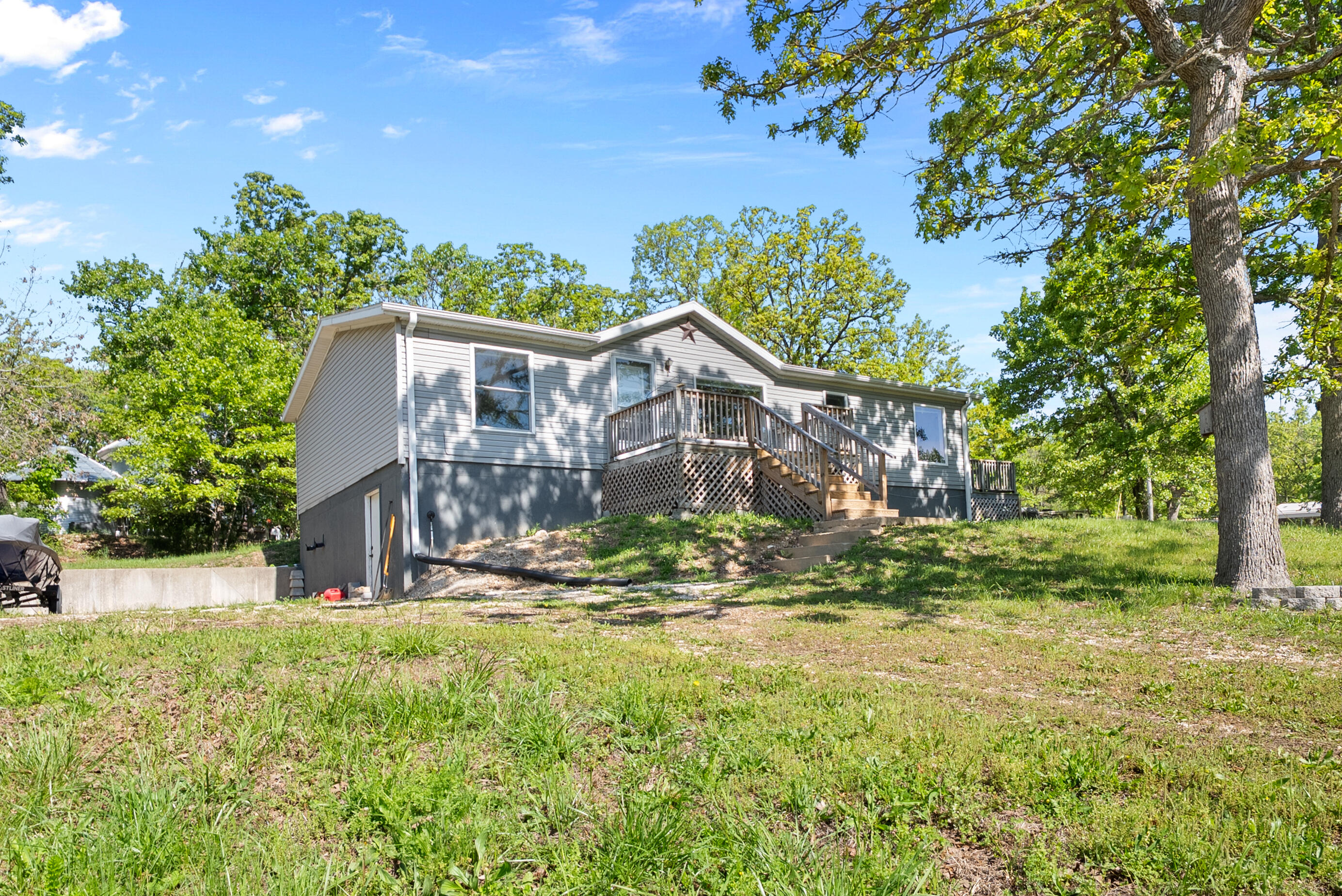 24052 Graybridge East Property Photo 3