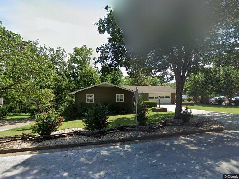 822 Lee Avenue Property Photo