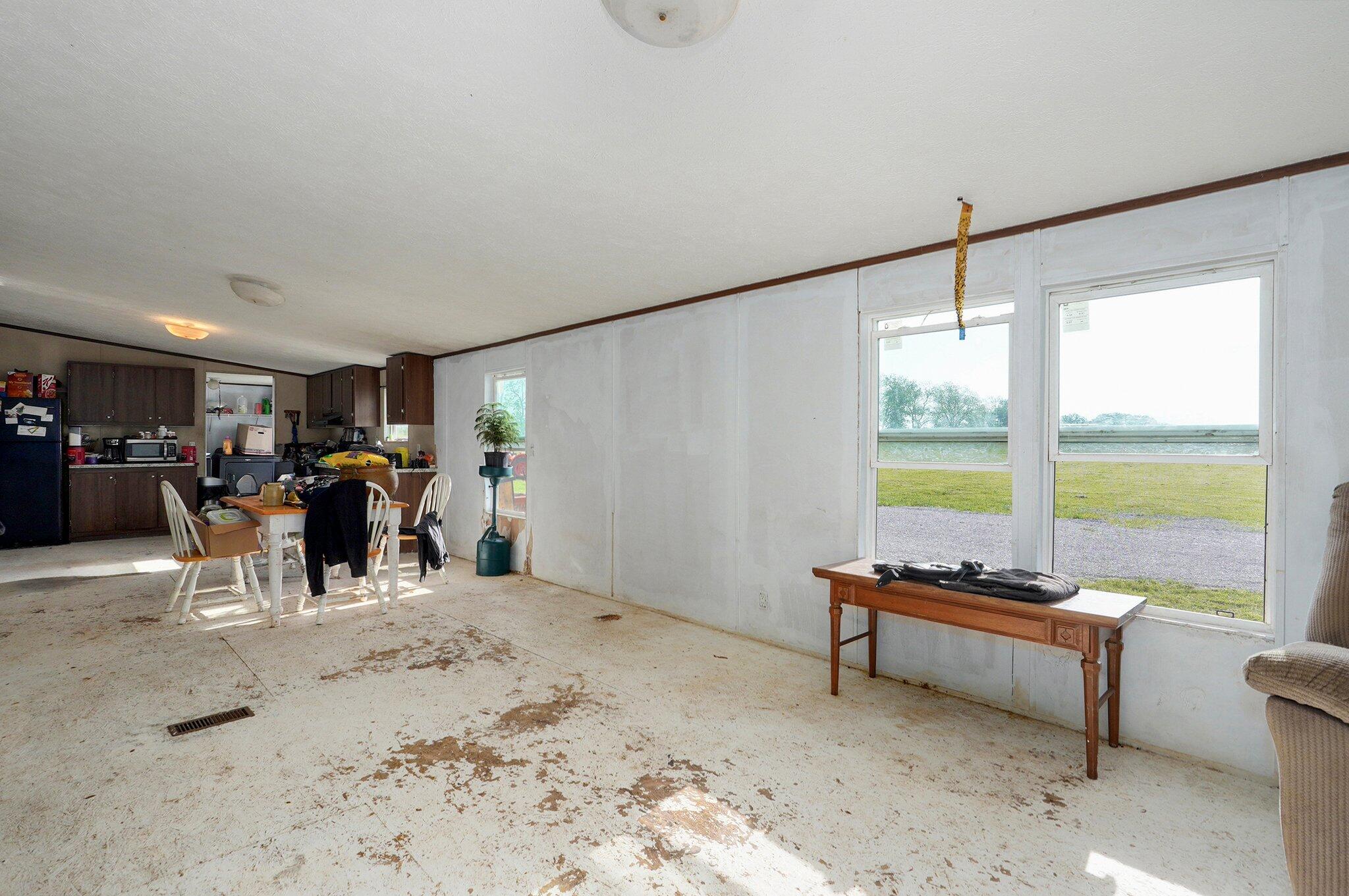 1579 East 496th Road Property Photo 11