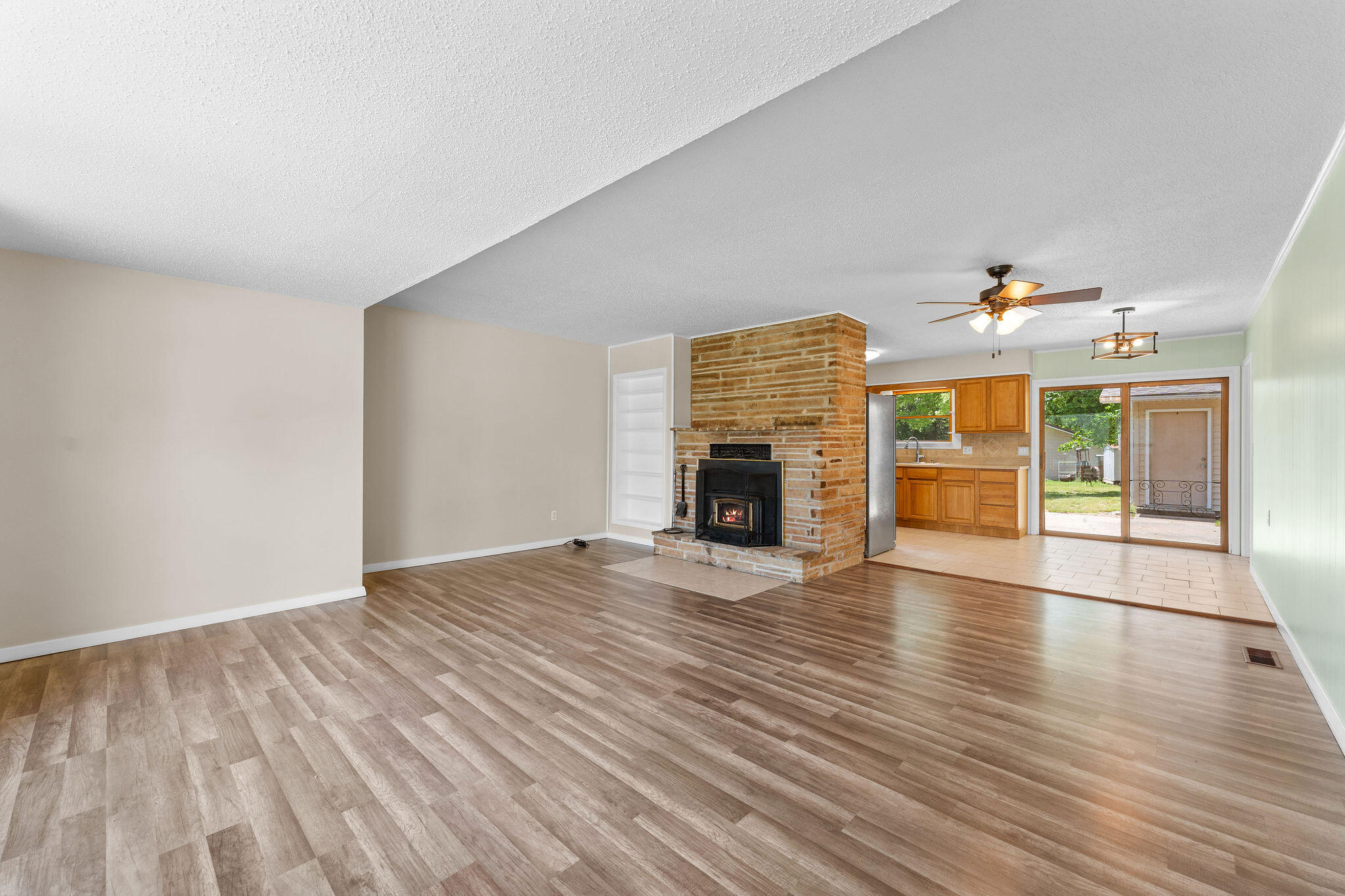 76 Lakeshore Drive Property Photo 10