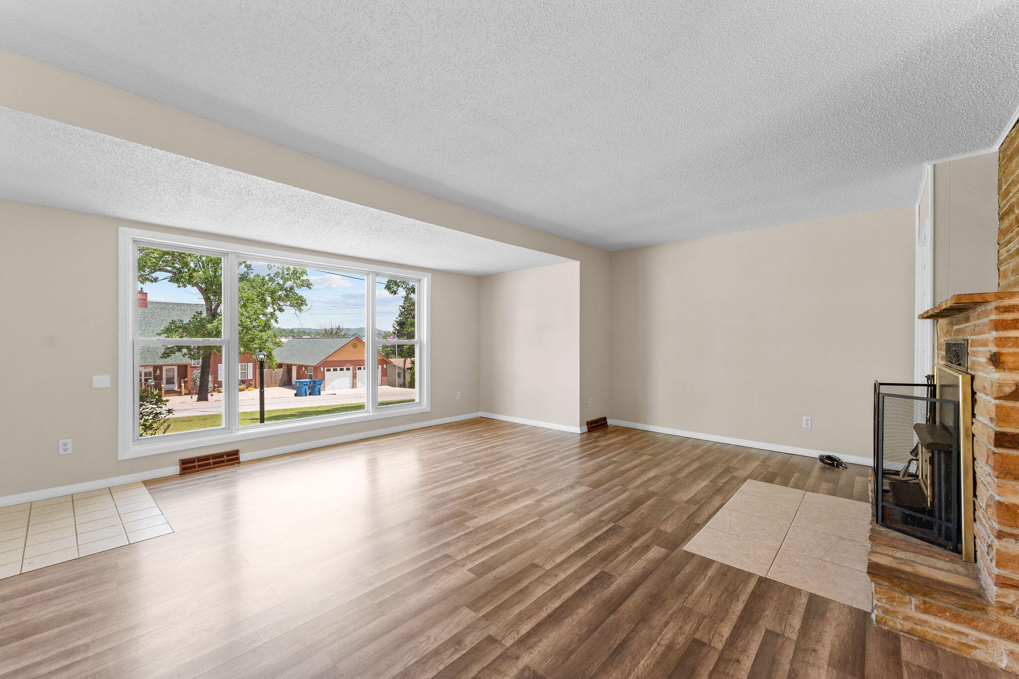 76 Lakeshore Drive Property Photo 11