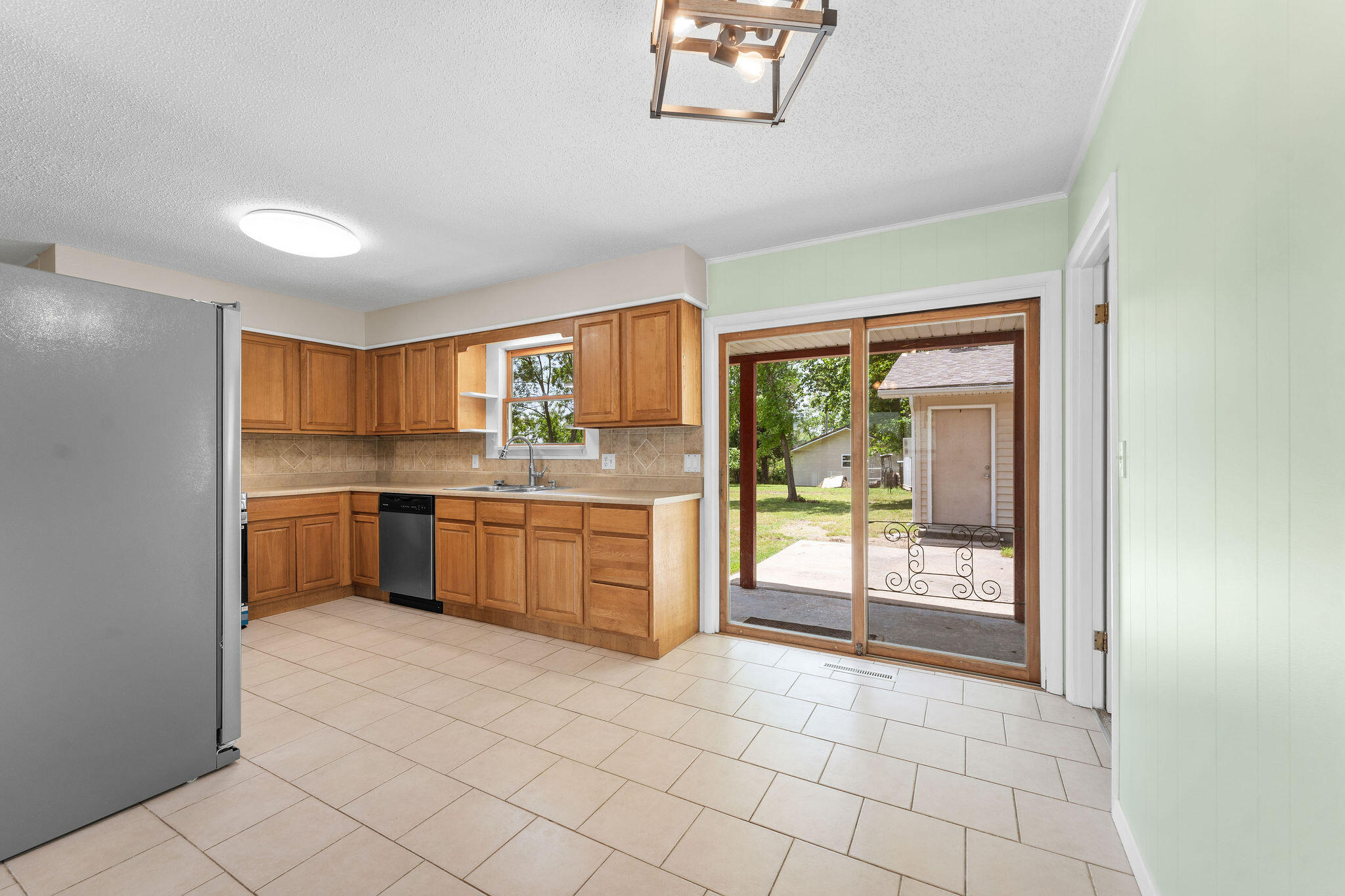 76 Lakeshore Drive Property Photo 13
