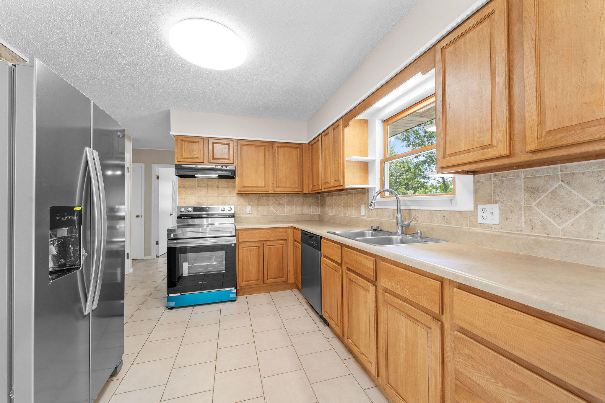 76 Lakeshore Drive Property Photo 15