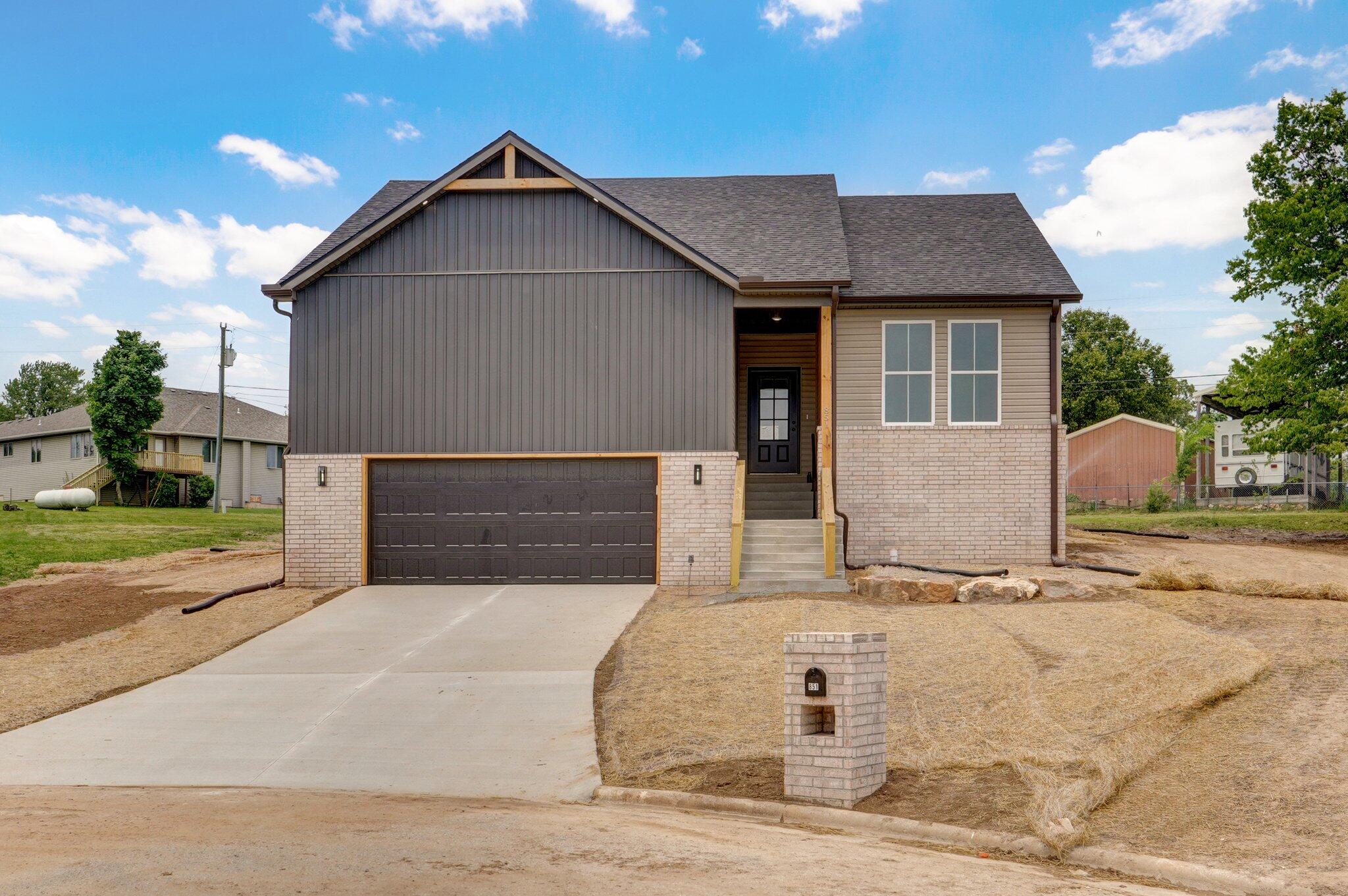 851 Tomahawk Court Property Photo