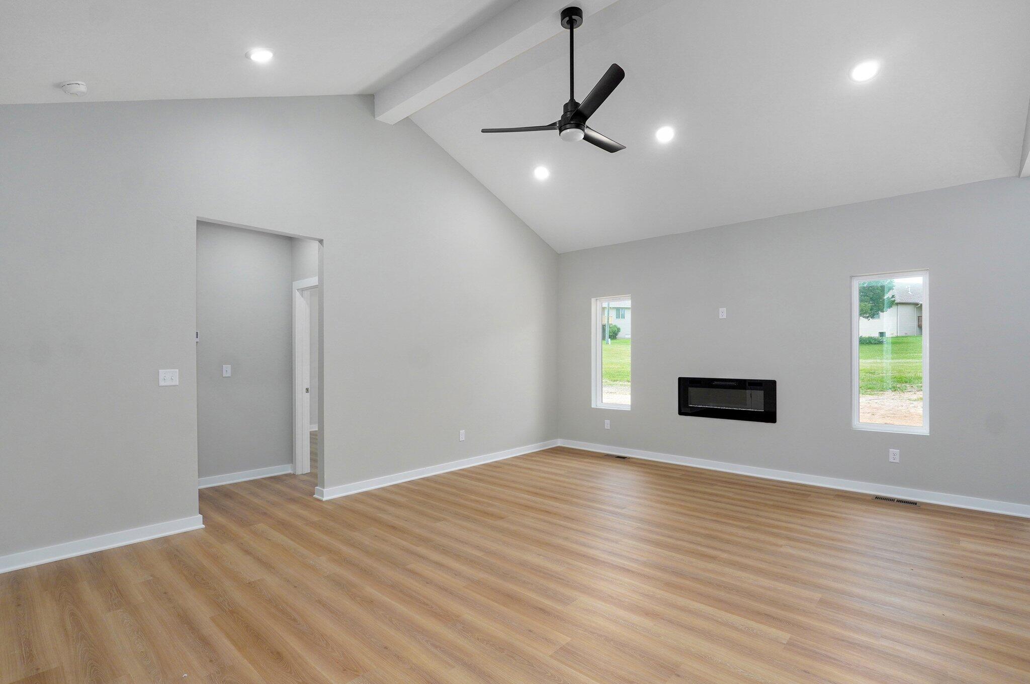 851 Tomahawk Court Property Photo 6