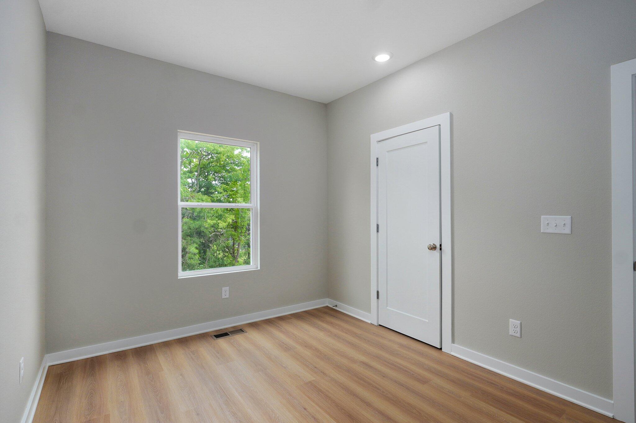851 Tomahawk Court Property Photo 17