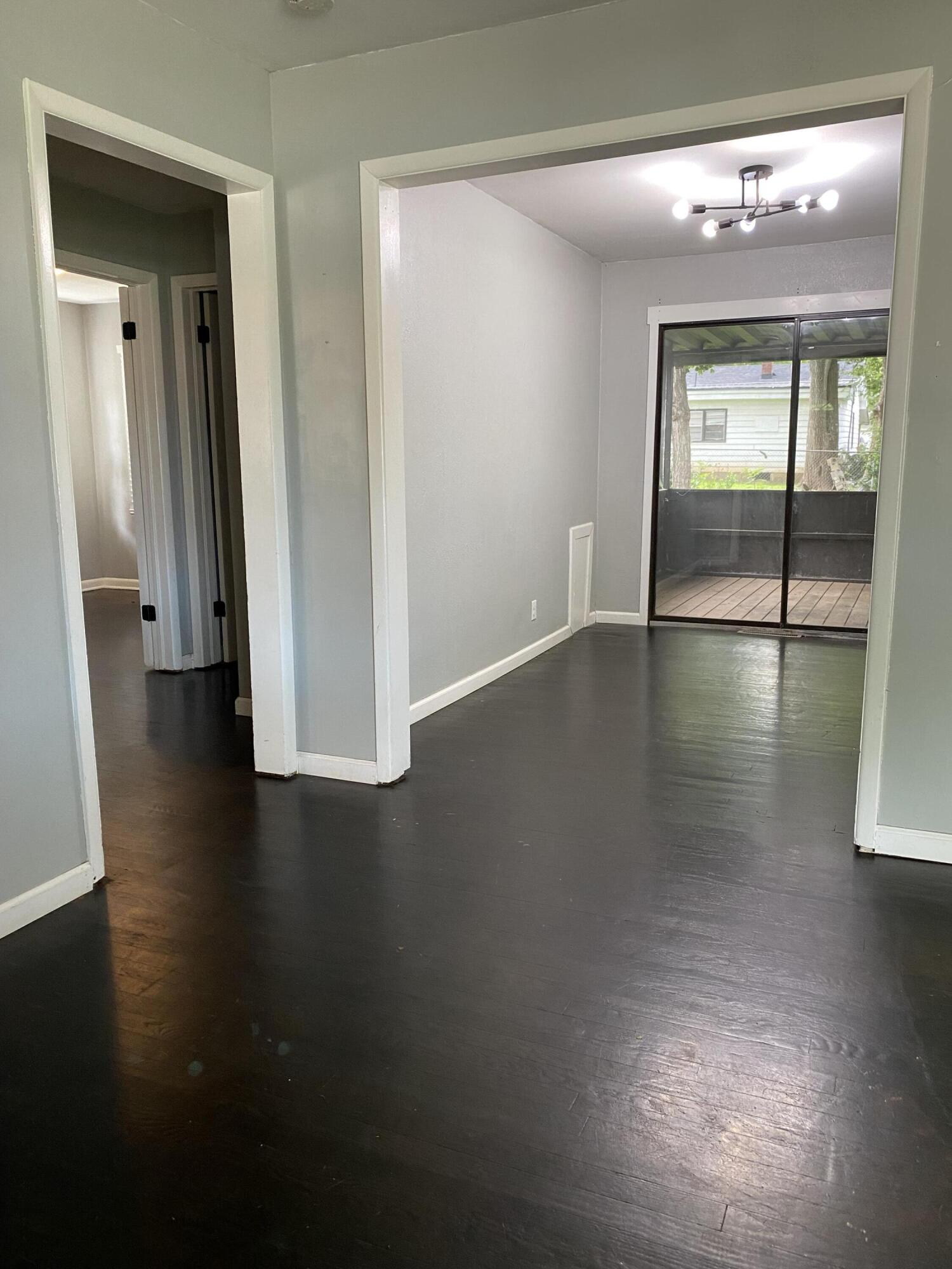 1835 South Franklin Avenue Property Photo 3