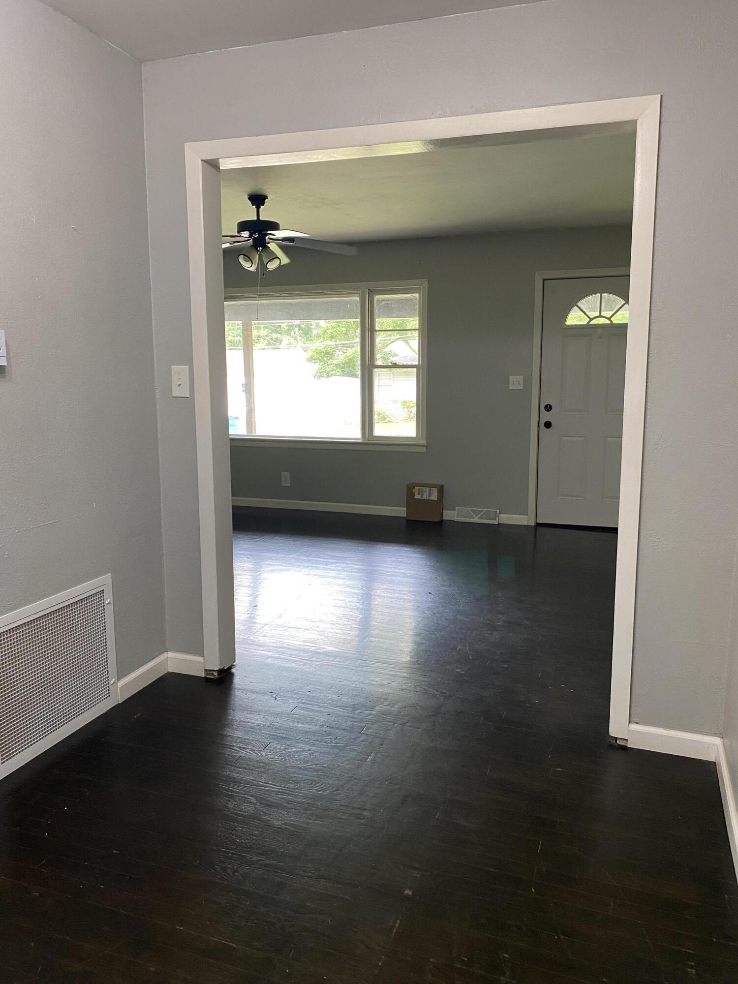 1835 South Franklin Avenue Property Photo 4