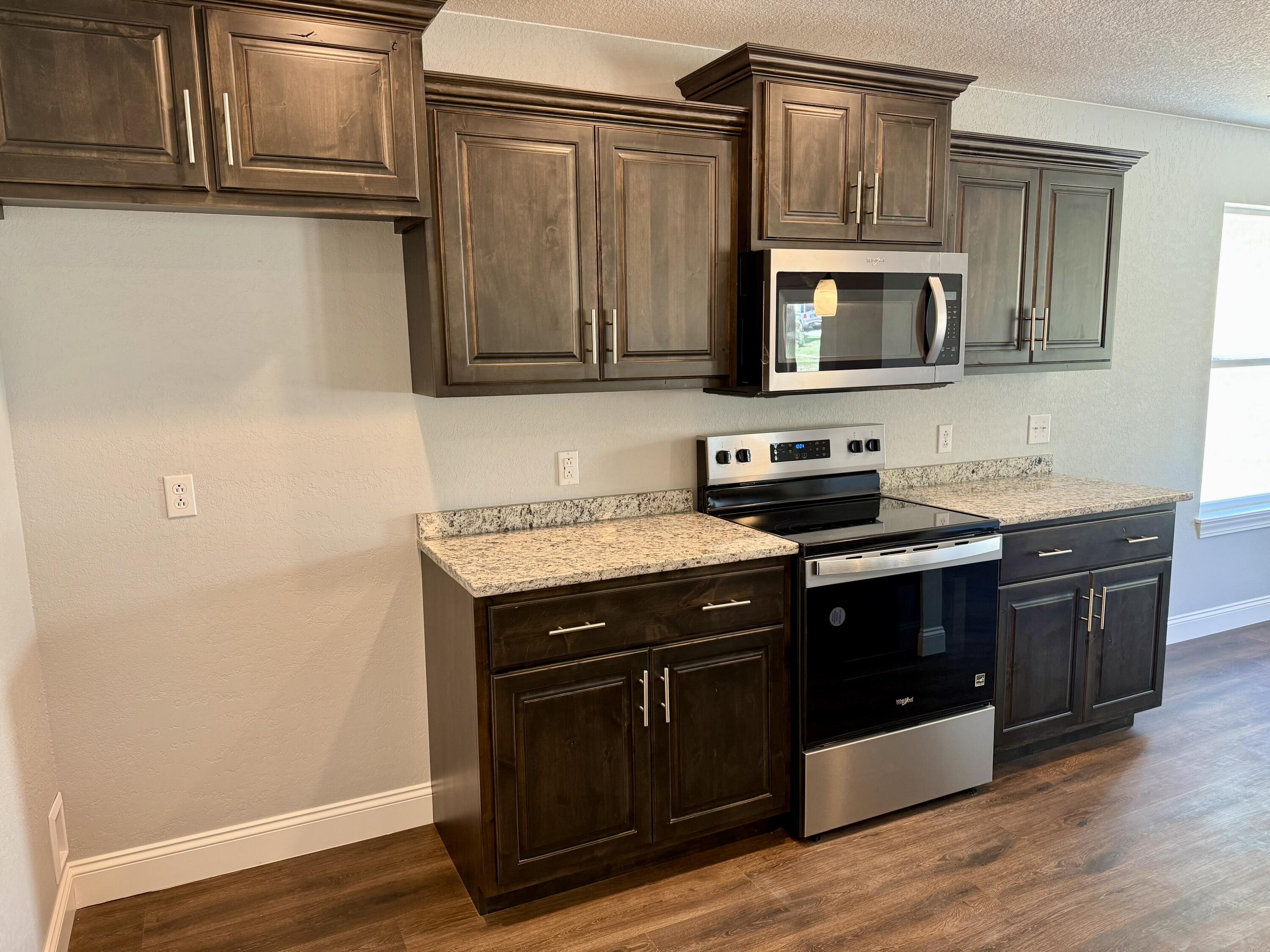 1200 Justins Trail Property Photo 7