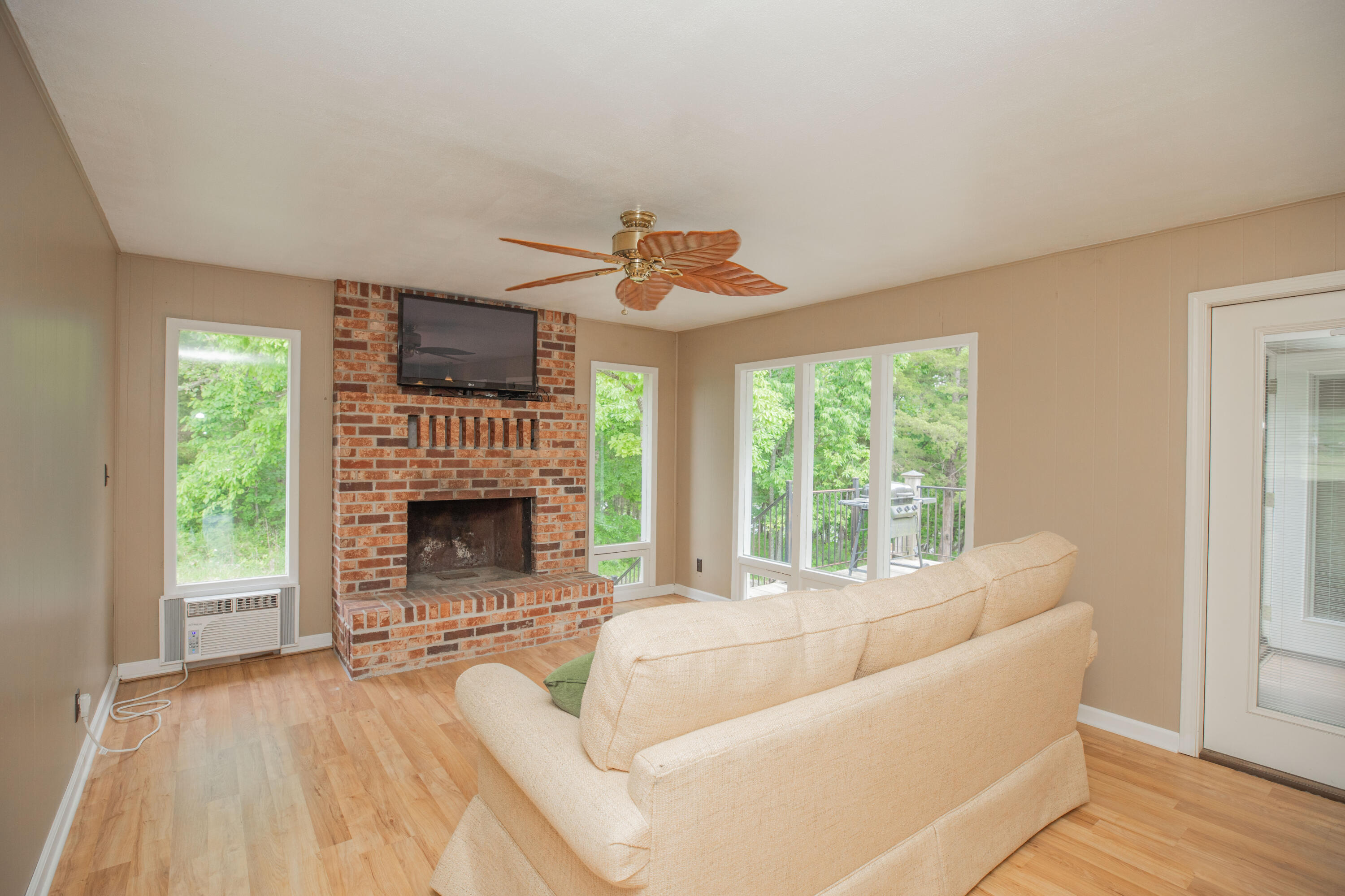 1374 East 310th Road Property Photo 8