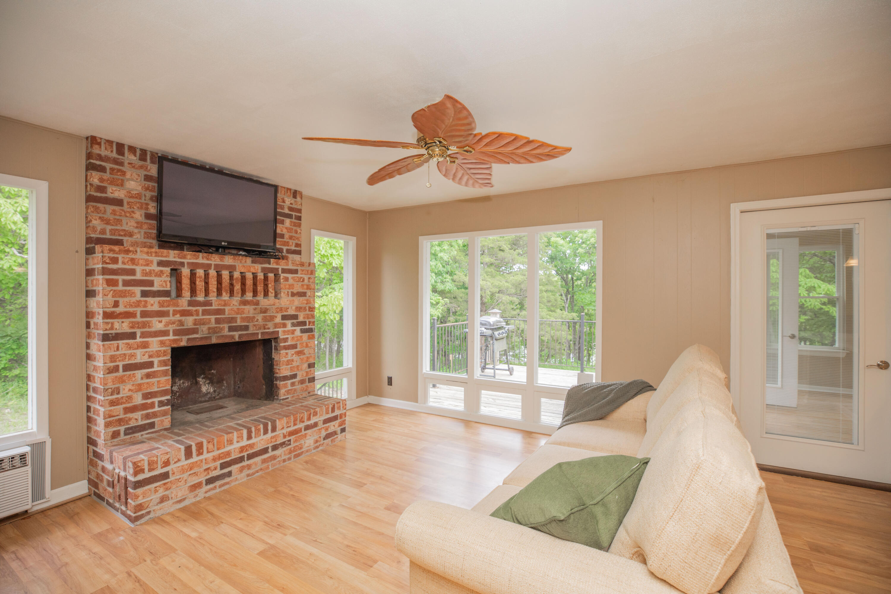 1374 East 310th Road Property Photo 9