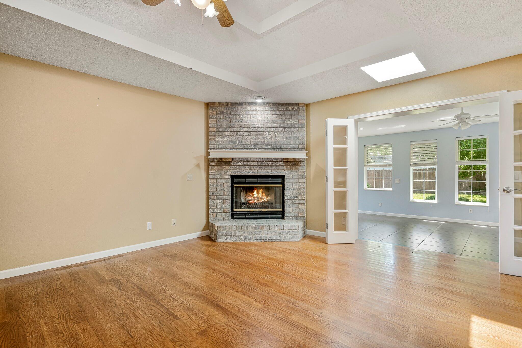 439 South Suburban Avenue Property Photo 8