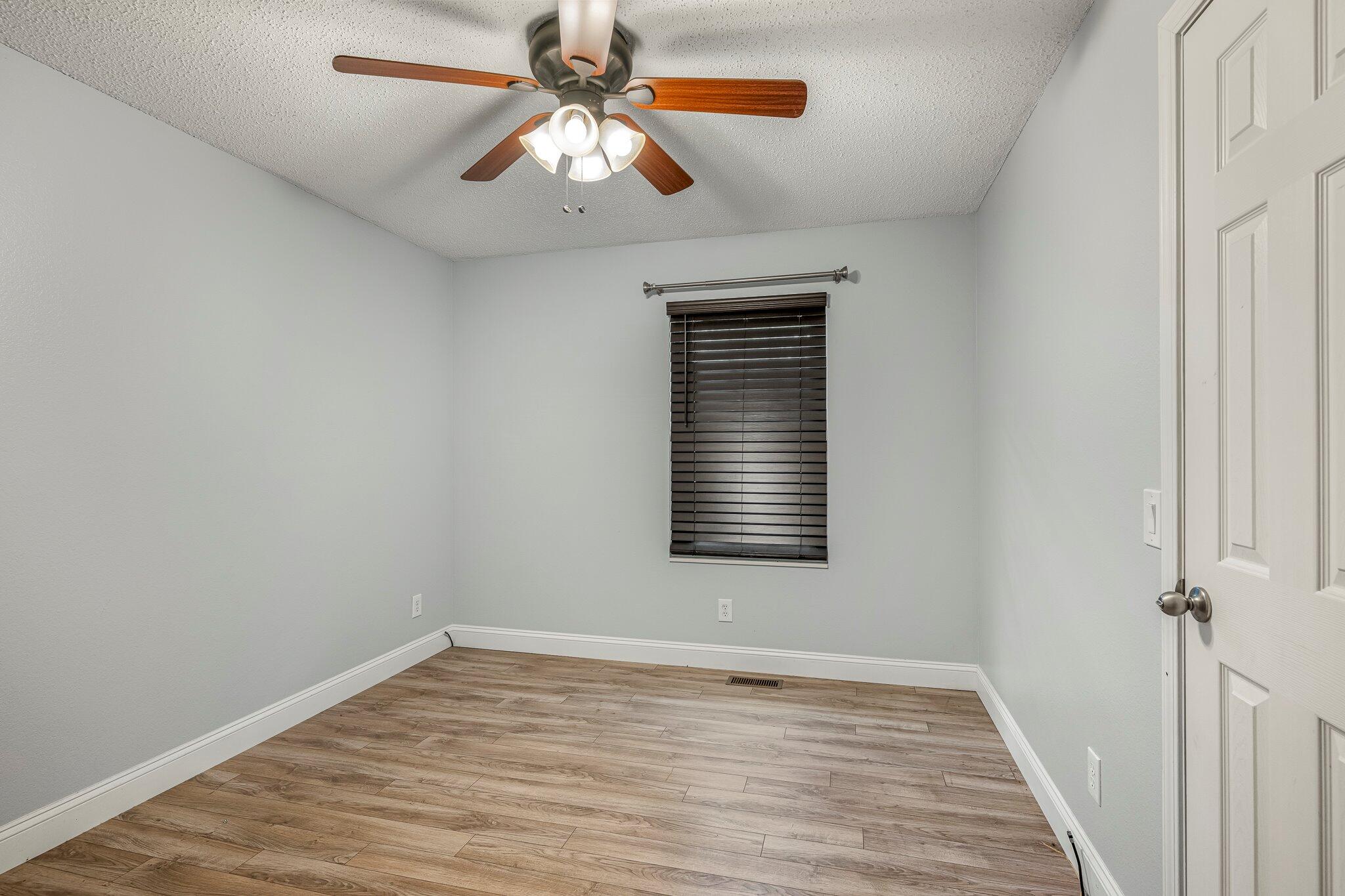 439 South Suburban Avenue Property Photo 19