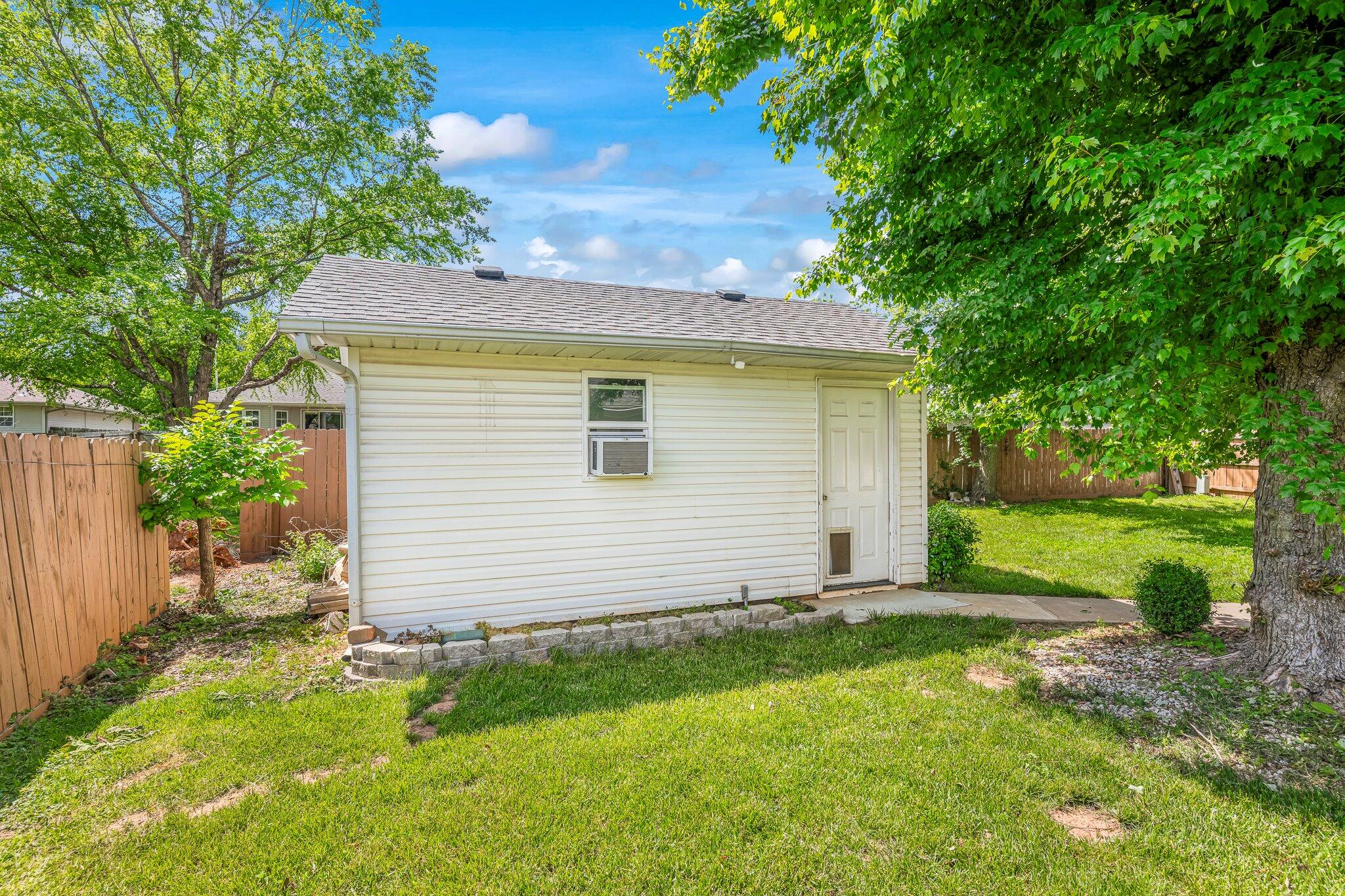439 South Suburban Avenue Property Photo 30