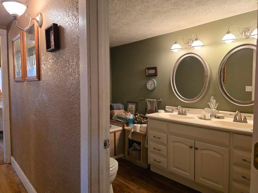 3590 County Road 7140 Property Photo 11