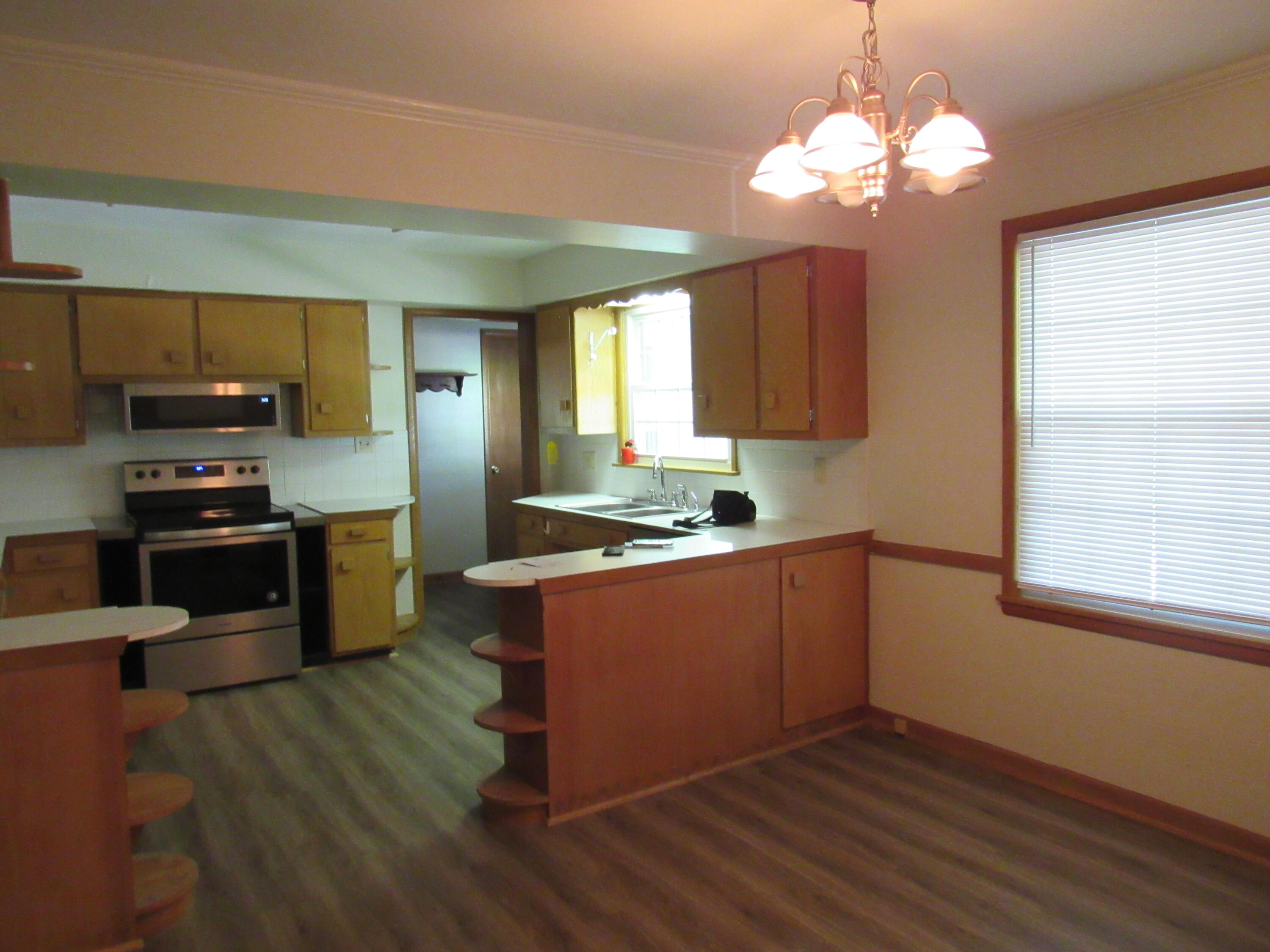 2124 South Kimbrough Avenue Property Photo 6