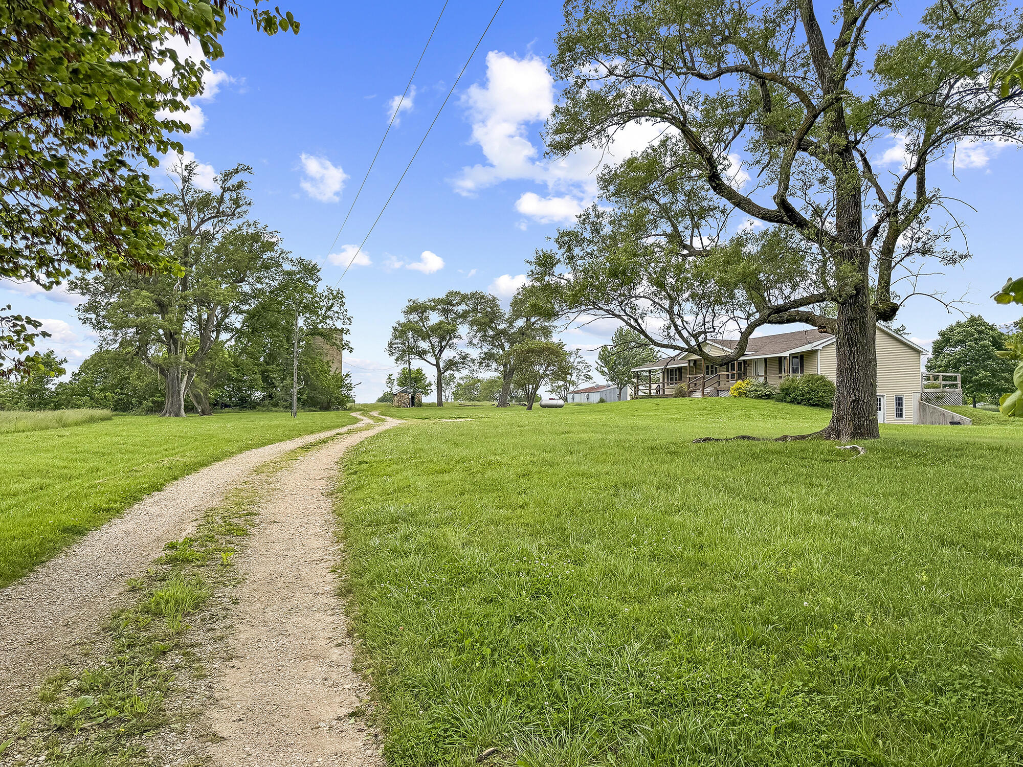 2287 North State Highway 125 Property Photo 8