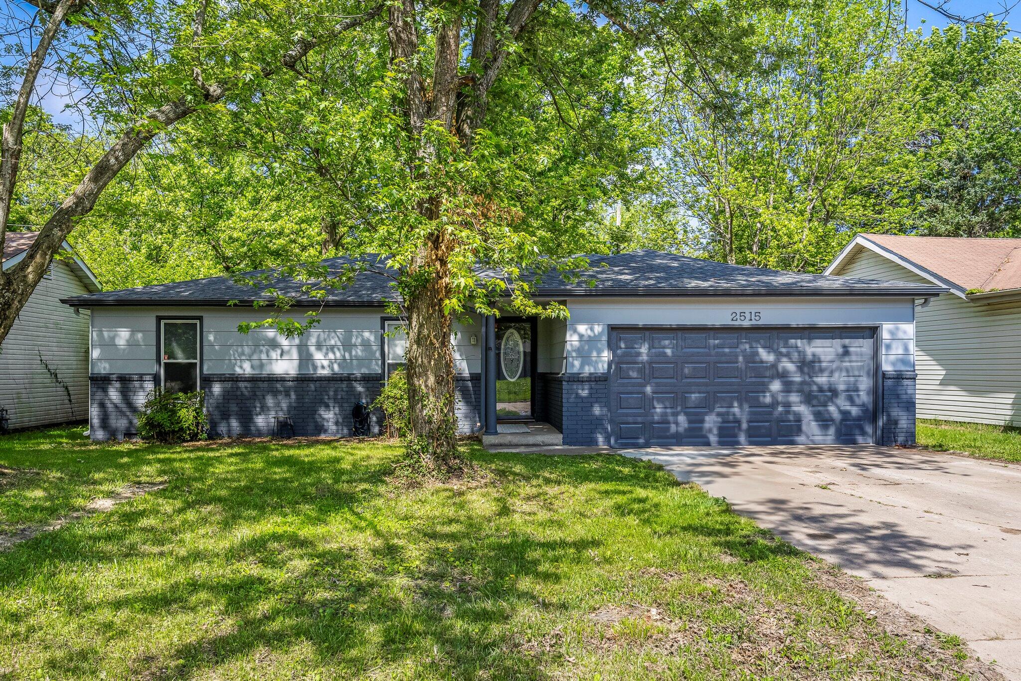 2515 South Newton Avenue Property Photo
