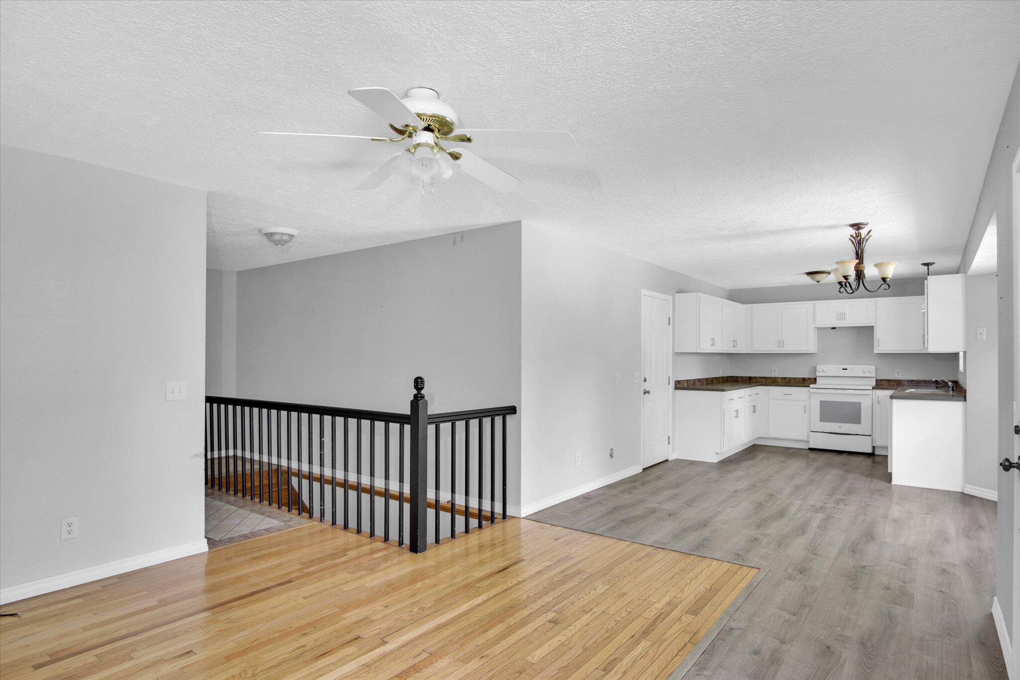 201 South Smalley Street Property Photo 4