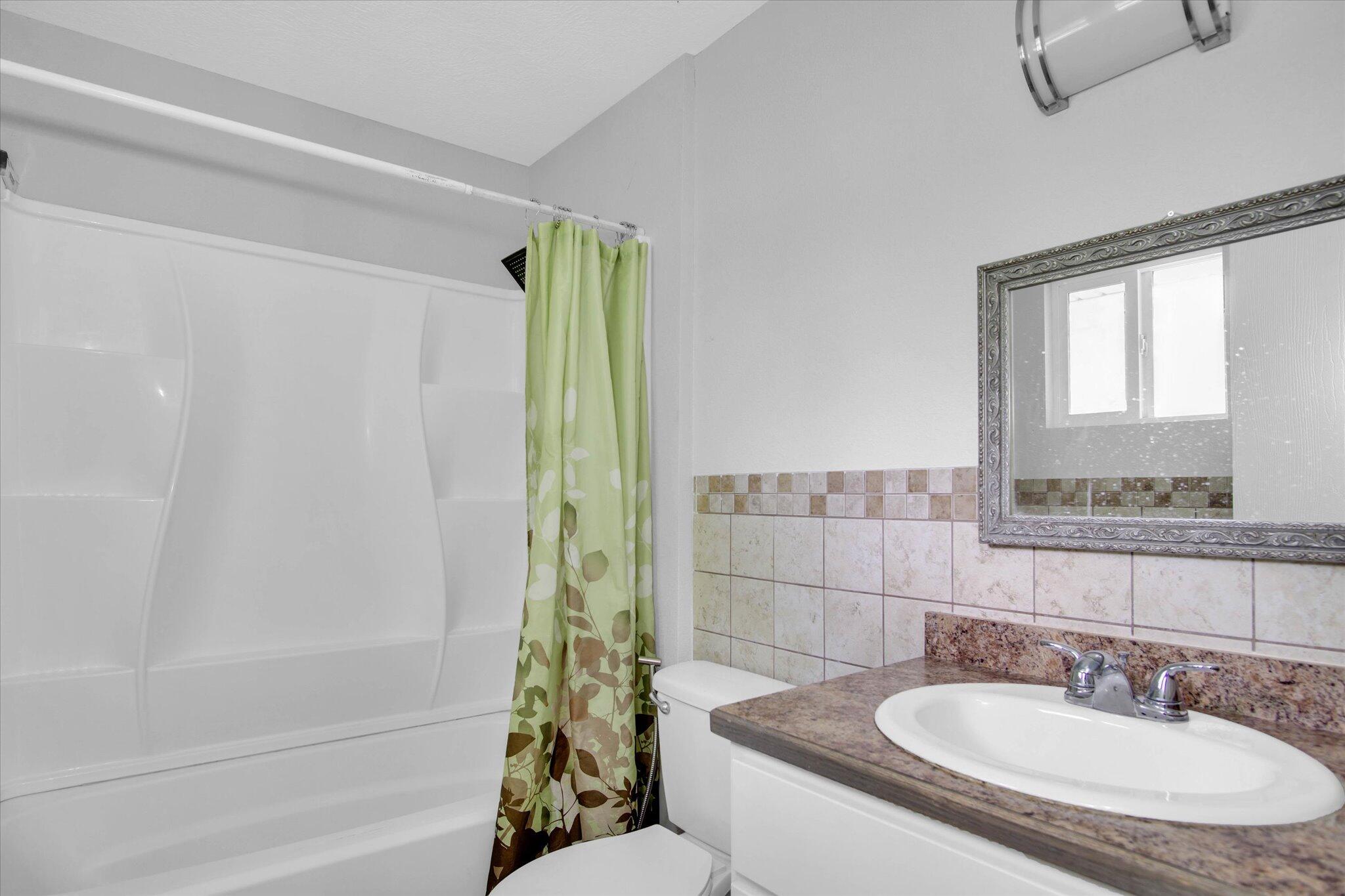 201 South Smalley Street Property Photo 9