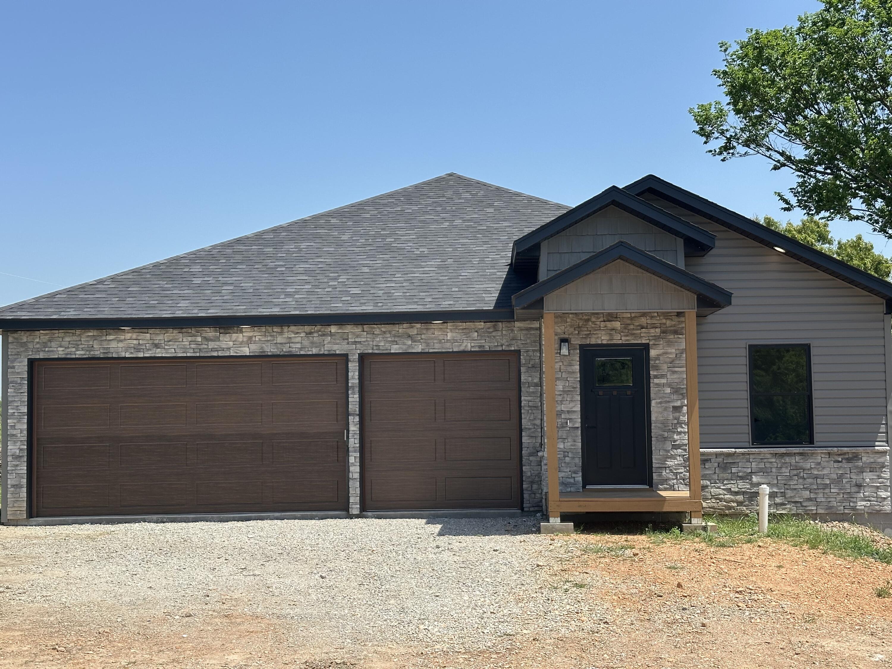 201 Melton Way Property Photo