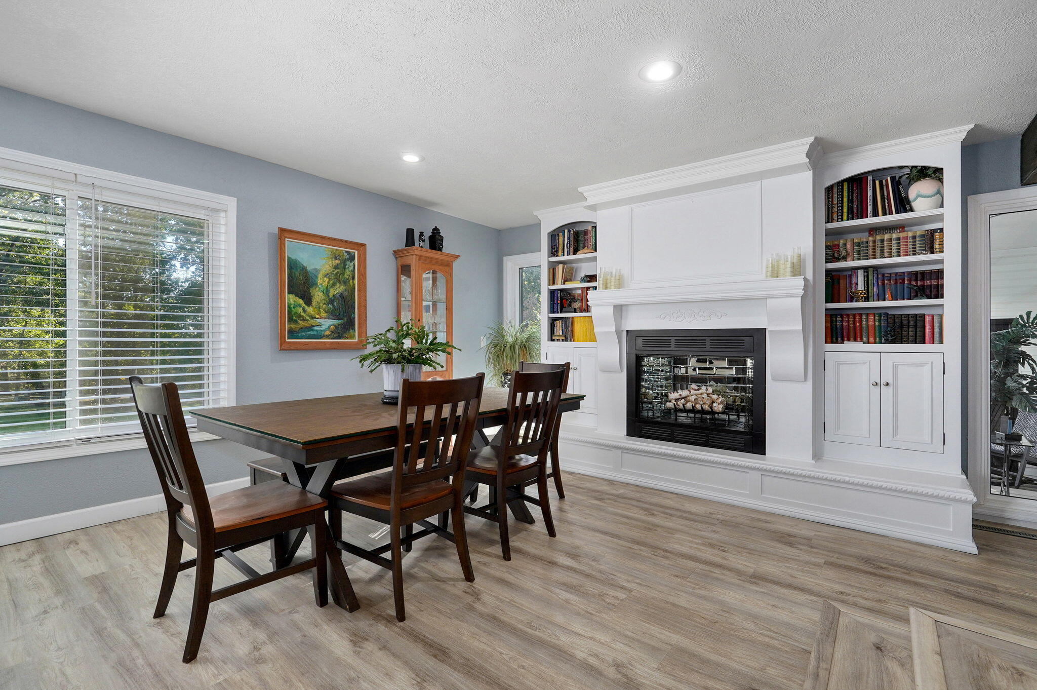 1511 East Groves Drive Property Photo 14