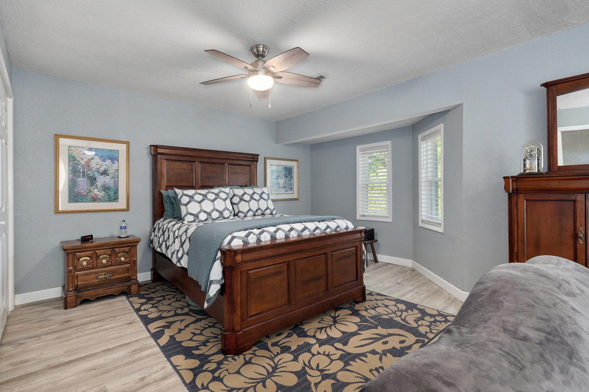 1511 East Groves Drive Property Photo 18