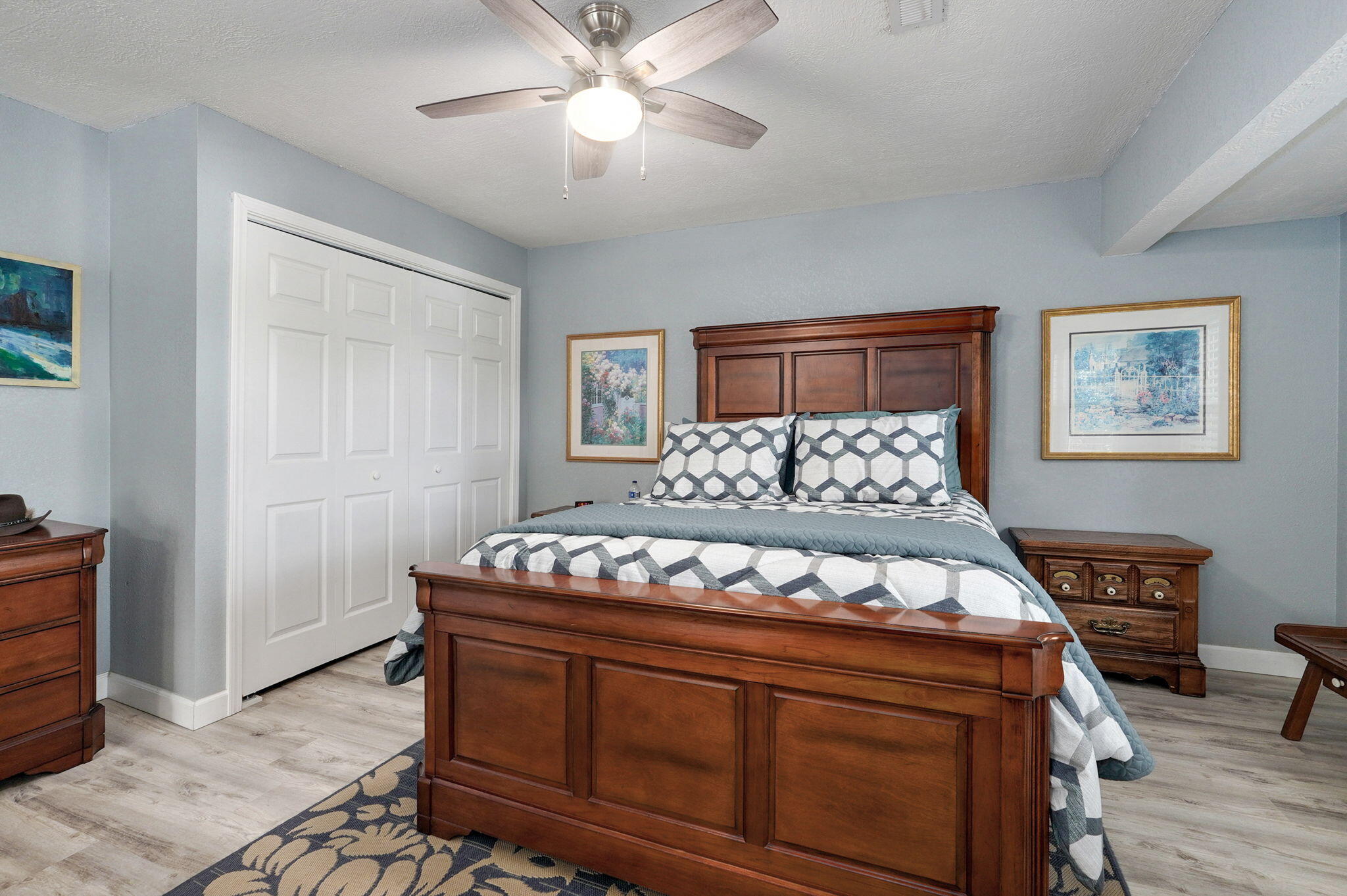 1511 East Groves Drive Property Photo 19