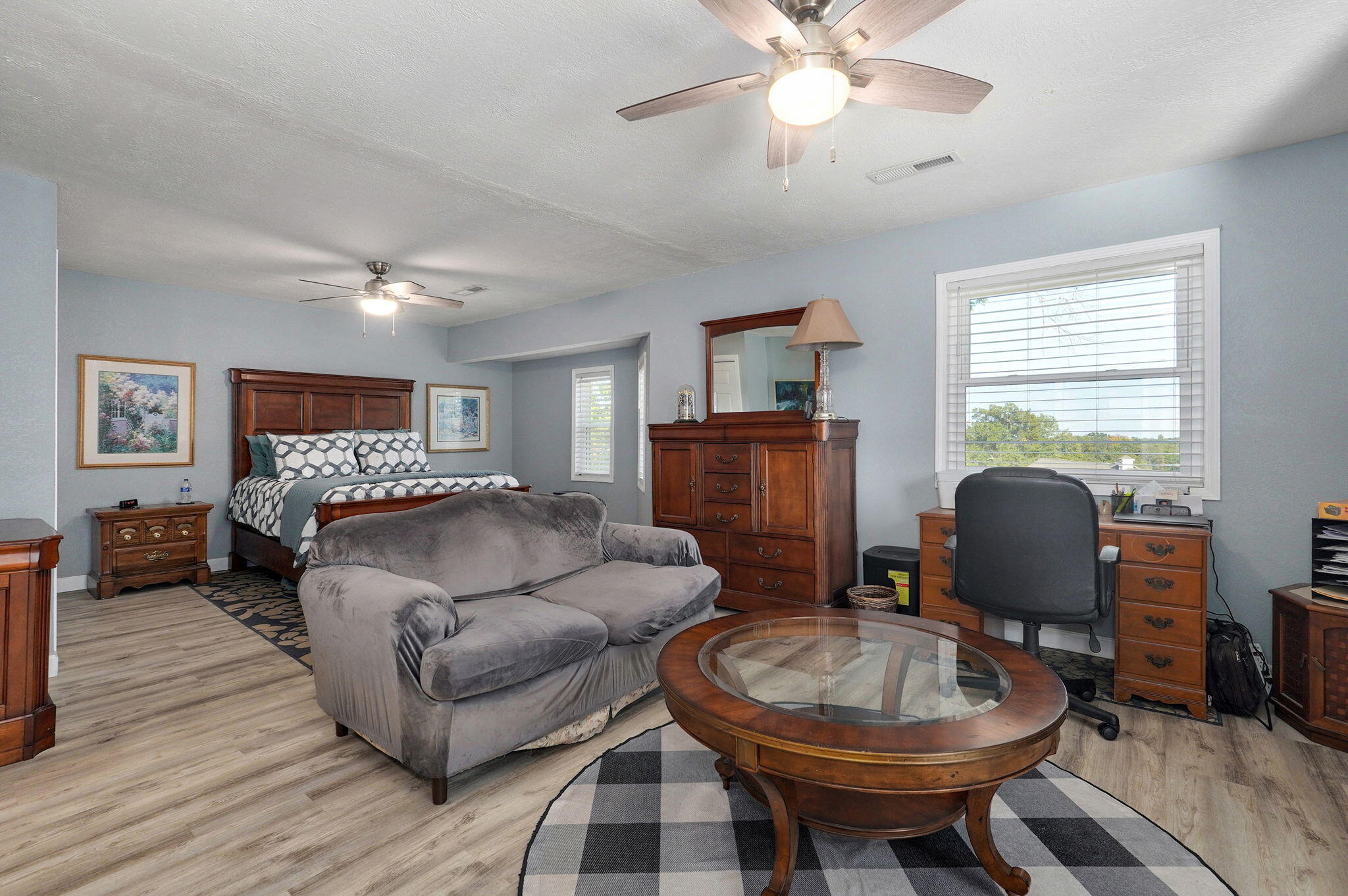 1511 East Groves Drive Property Photo 20