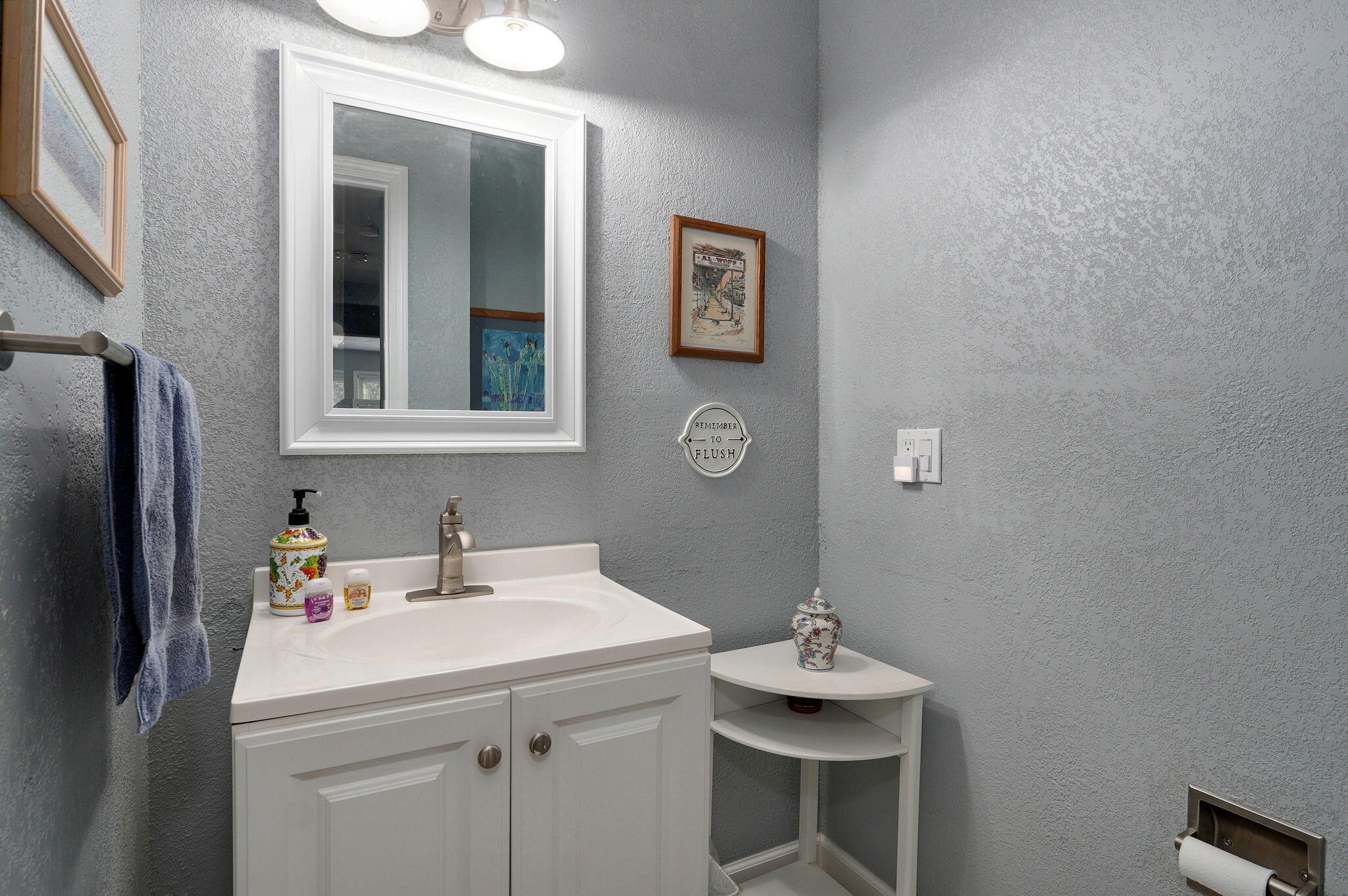 1511 East Groves Drive Property Photo 30