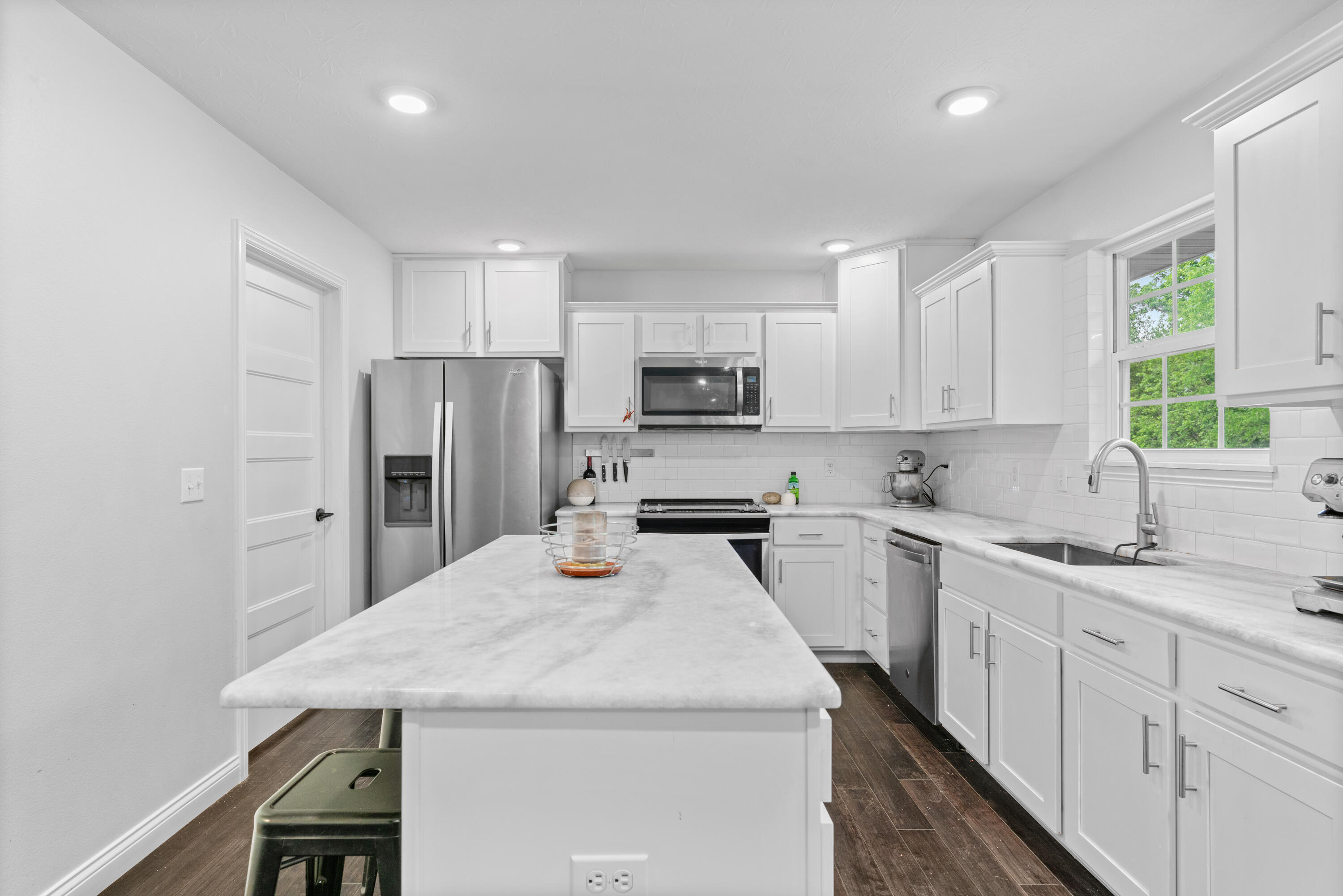5404 South Clifton Avenue Property Photo 16