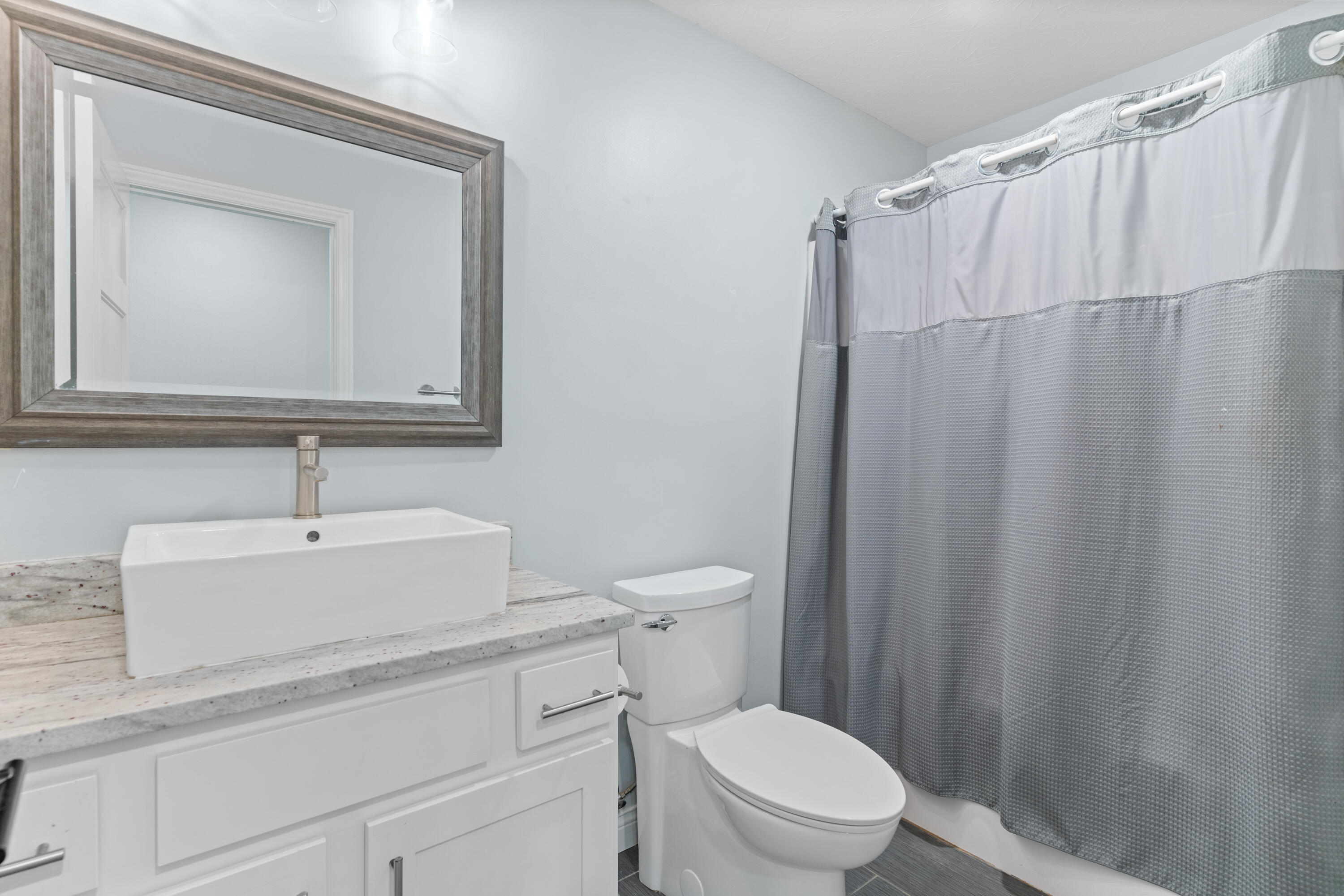 5404 South Clifton Avenue Property Photo 27