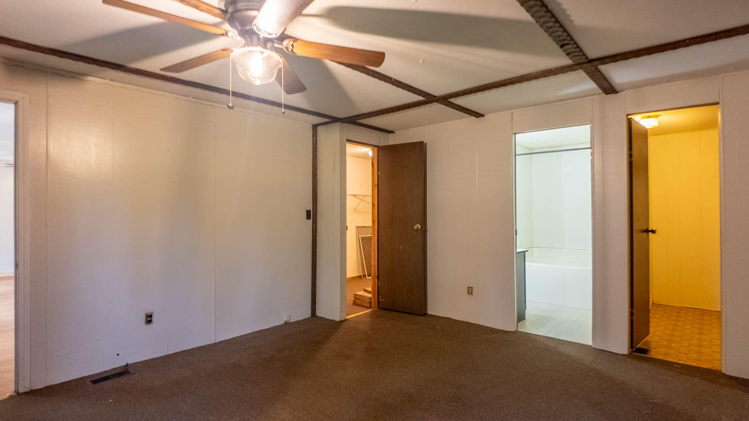 742 County Road 302 Property Photo 21