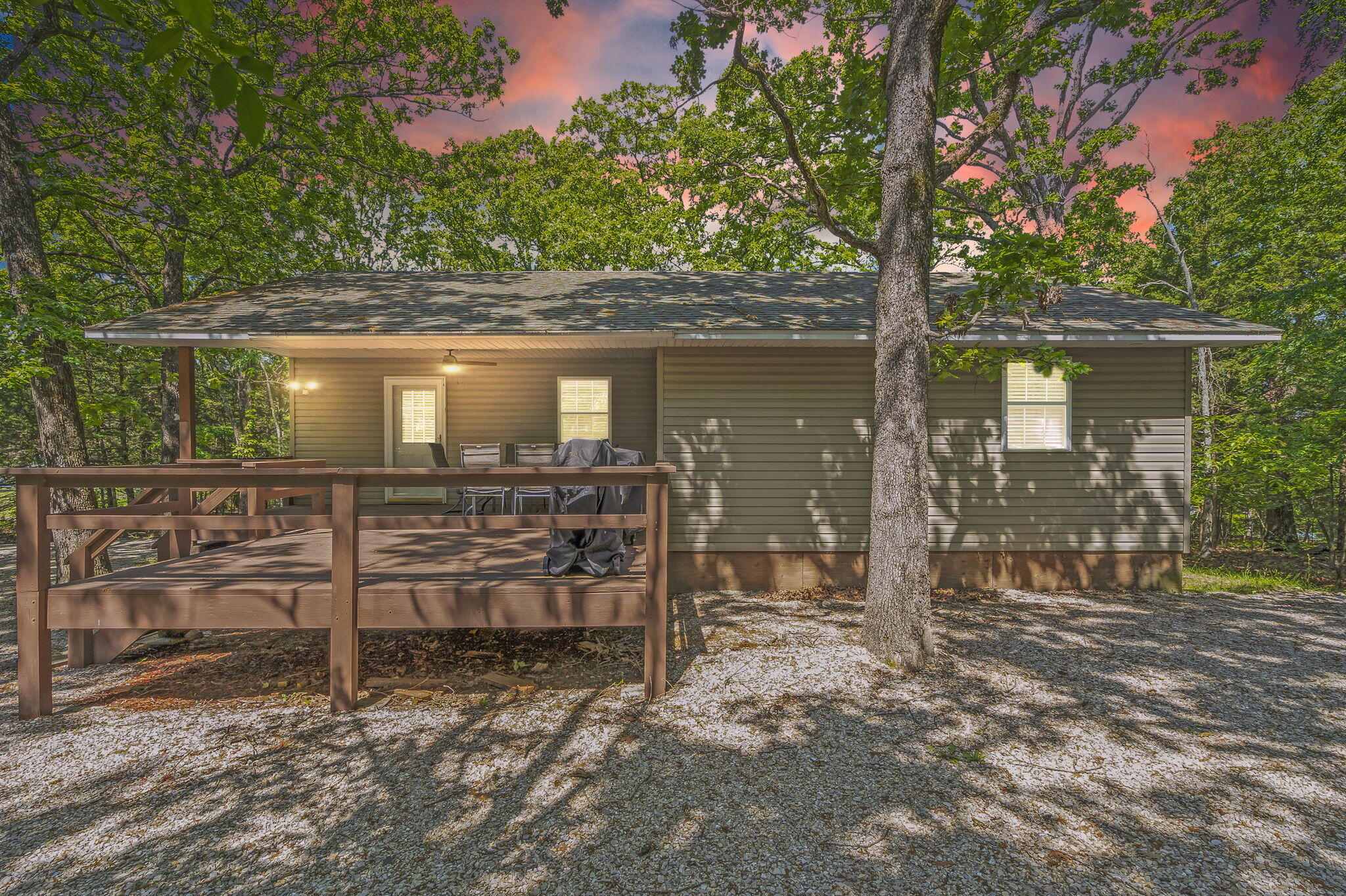 17 Montague Lane Property Photo 3