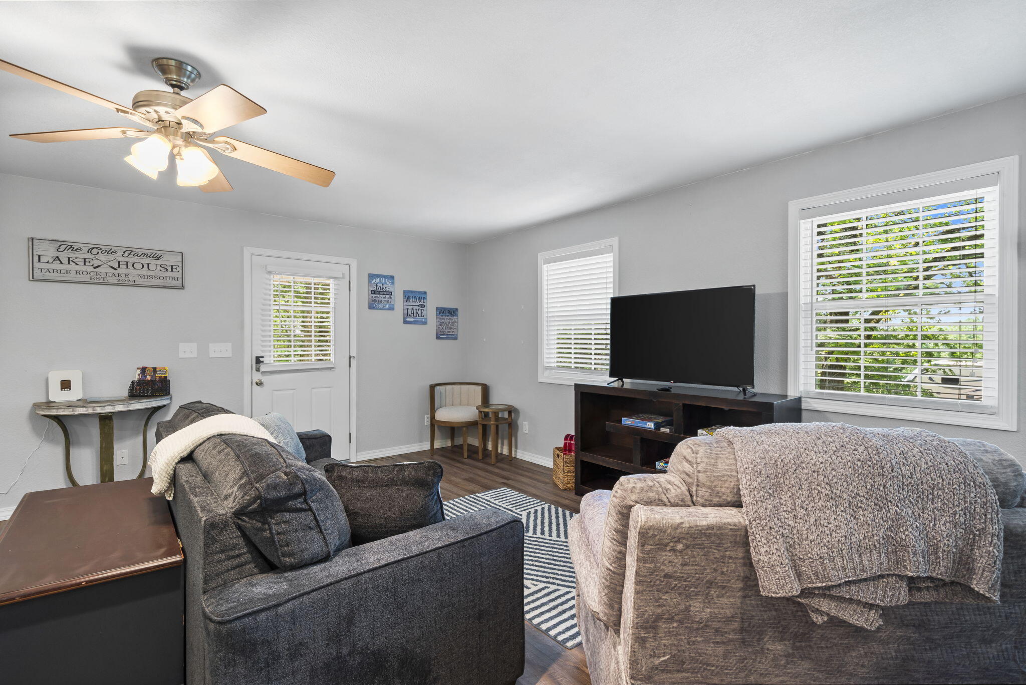 17 Montague Lane Property Photo 8