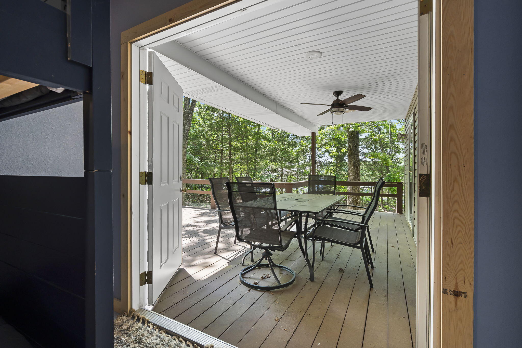 17 Montague Lane Property Photo 30