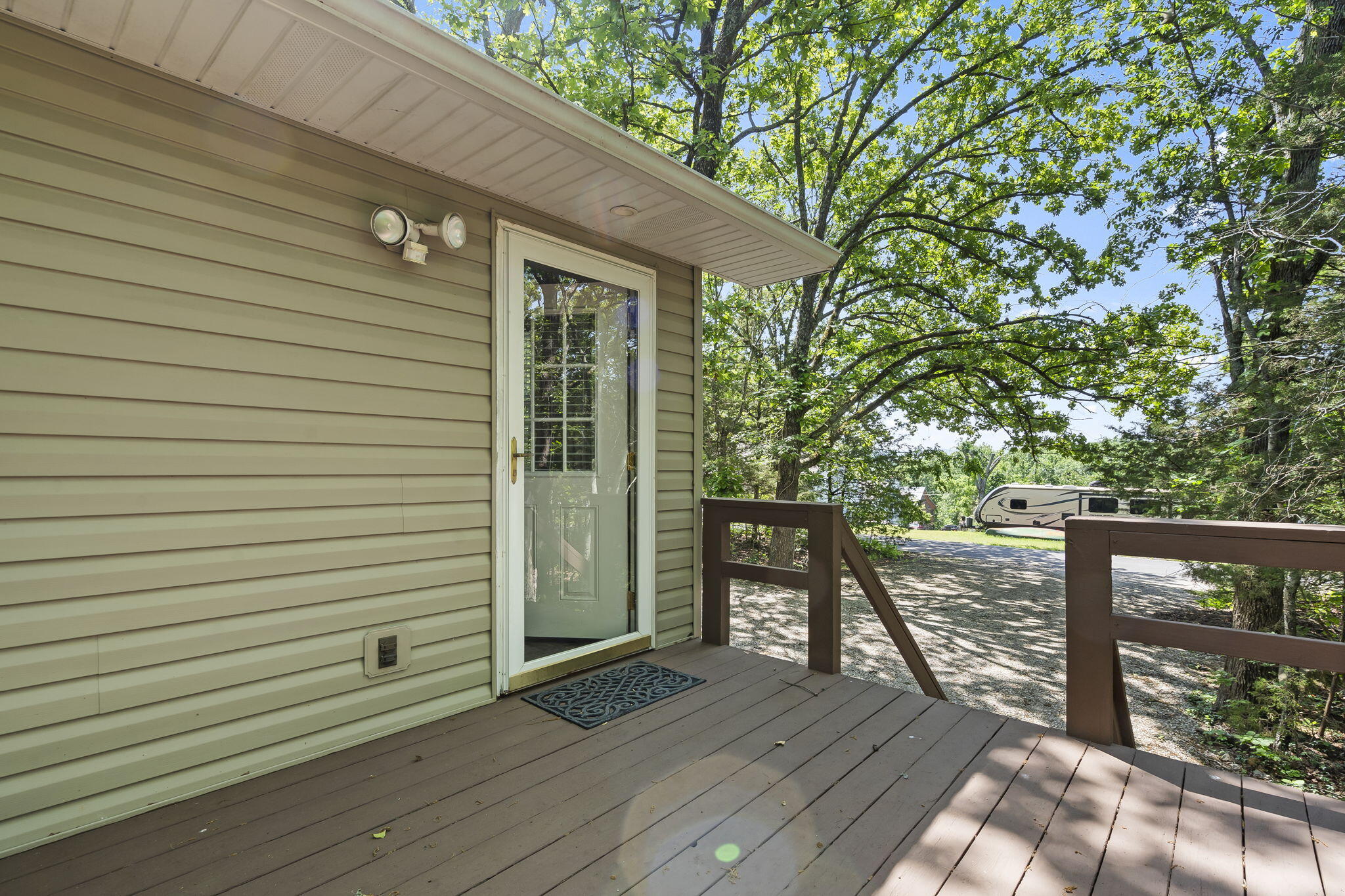 17 Montague Lane Property Photo 33