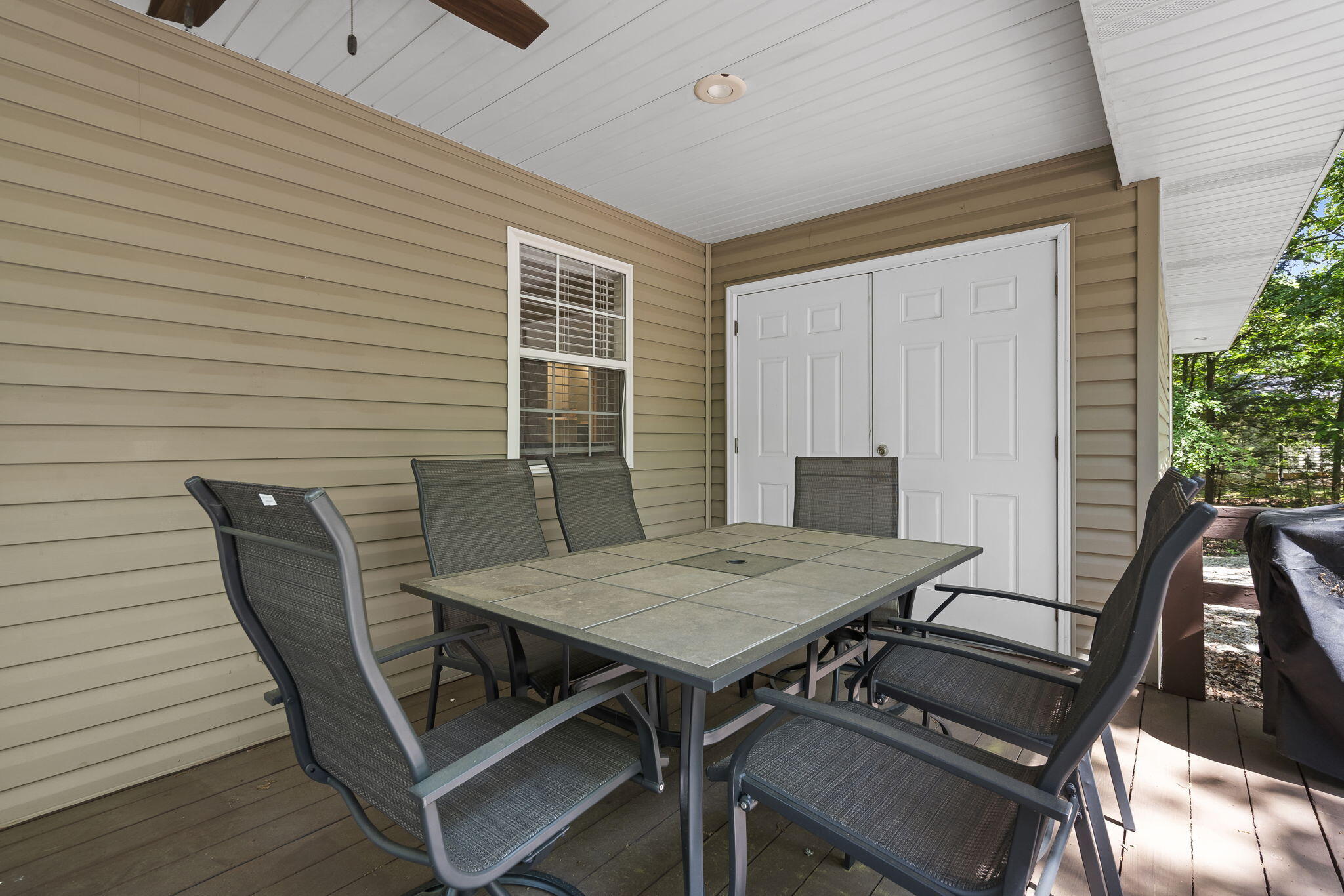 17 Montague Lane Property Photo 35