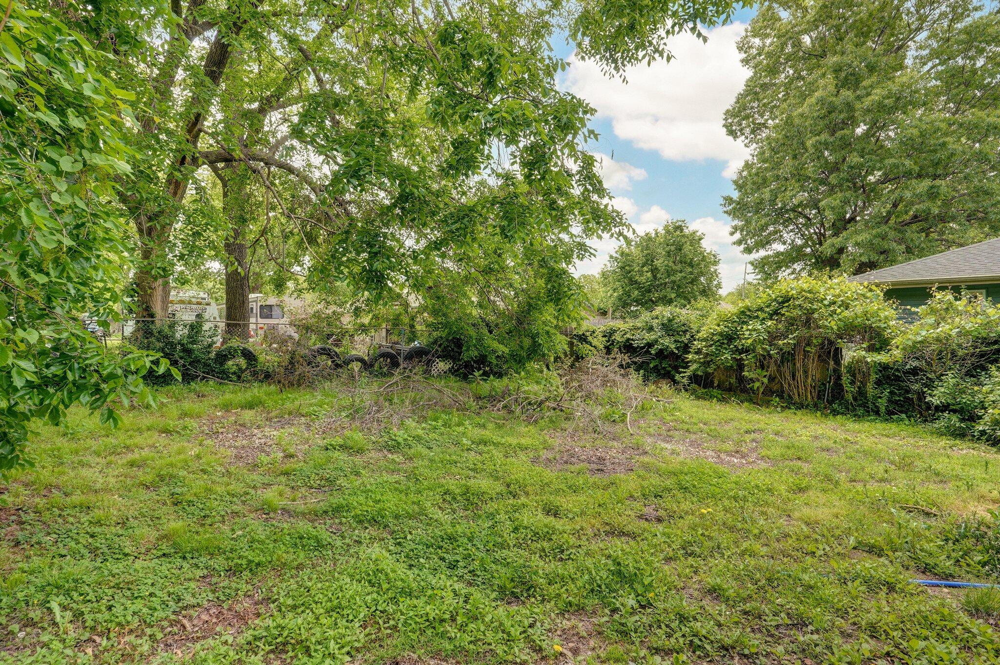 1326 North Clifton Avenue Property Photo 7